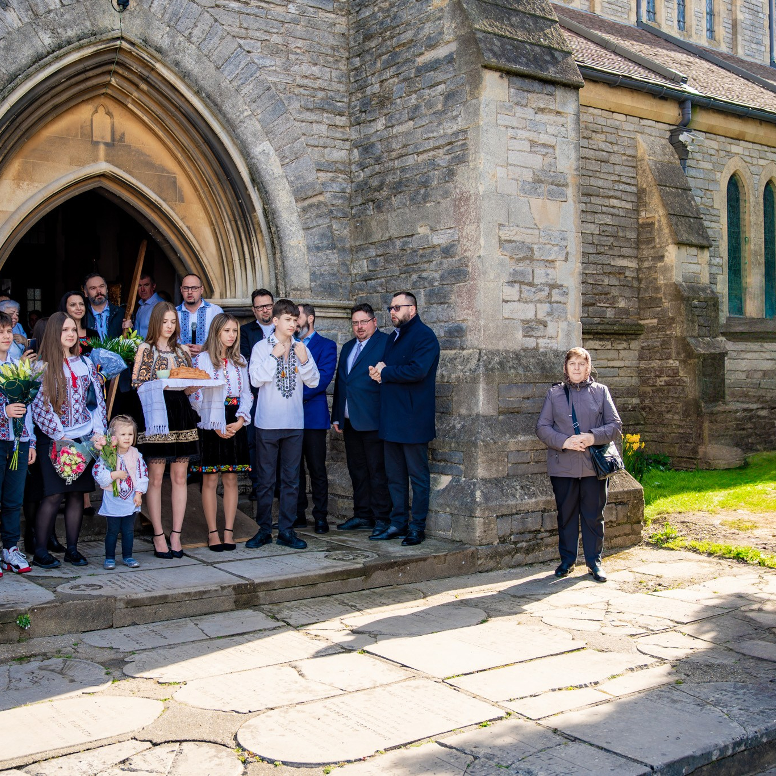 Sambata lui Lazar si Hramul la Biserica Romaneasca din Southampton — Slujba arhiereasca oficiata de PS Parinte Atanasie. TANTAN IONUT FOTO & FILM