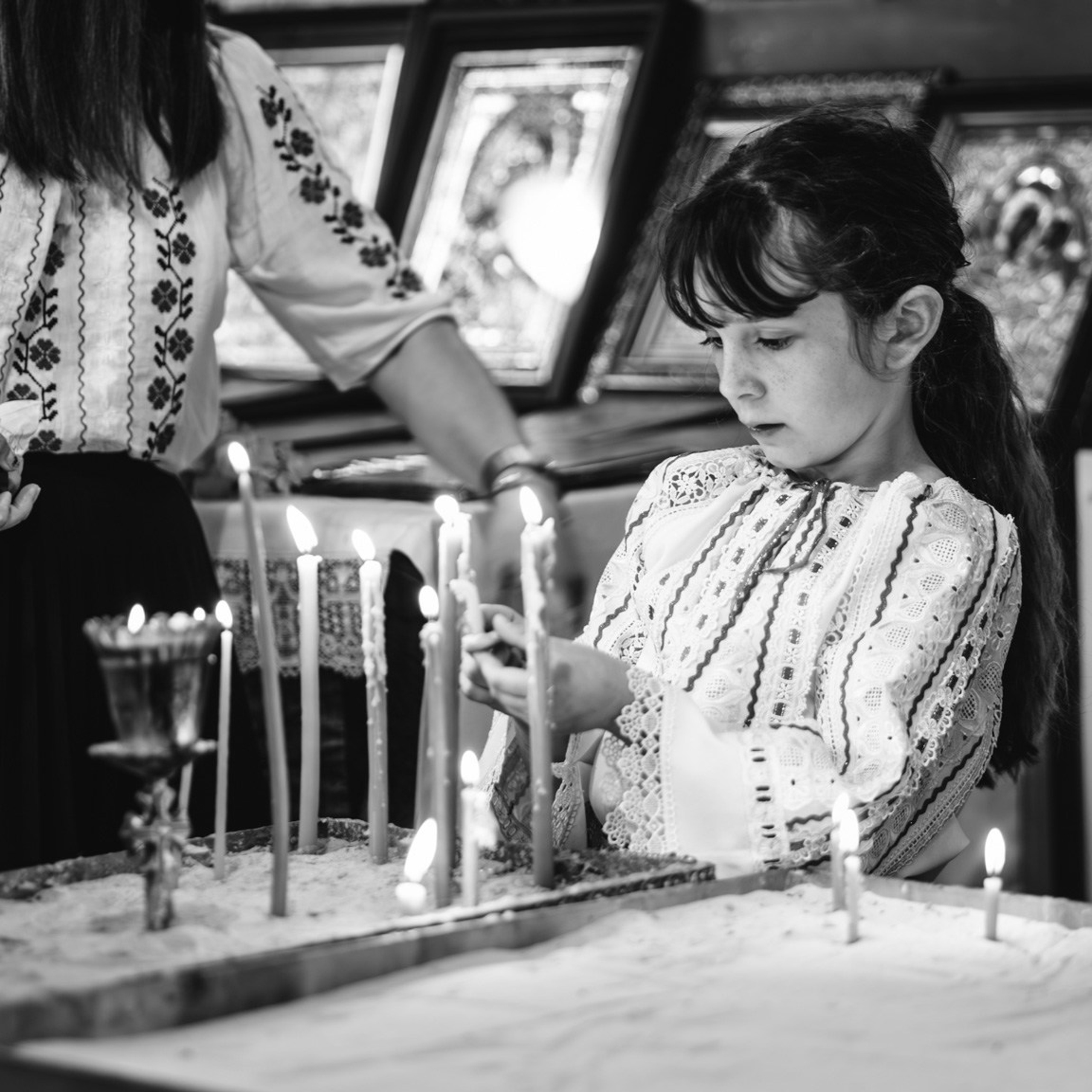 Sambata lui Lazar si Hramul la Biserica Romaneasca din Southampton — Slujba arhiereasca oficiata de PS Parinte Atanasie. TANTAN IONUT FOTO & FILM