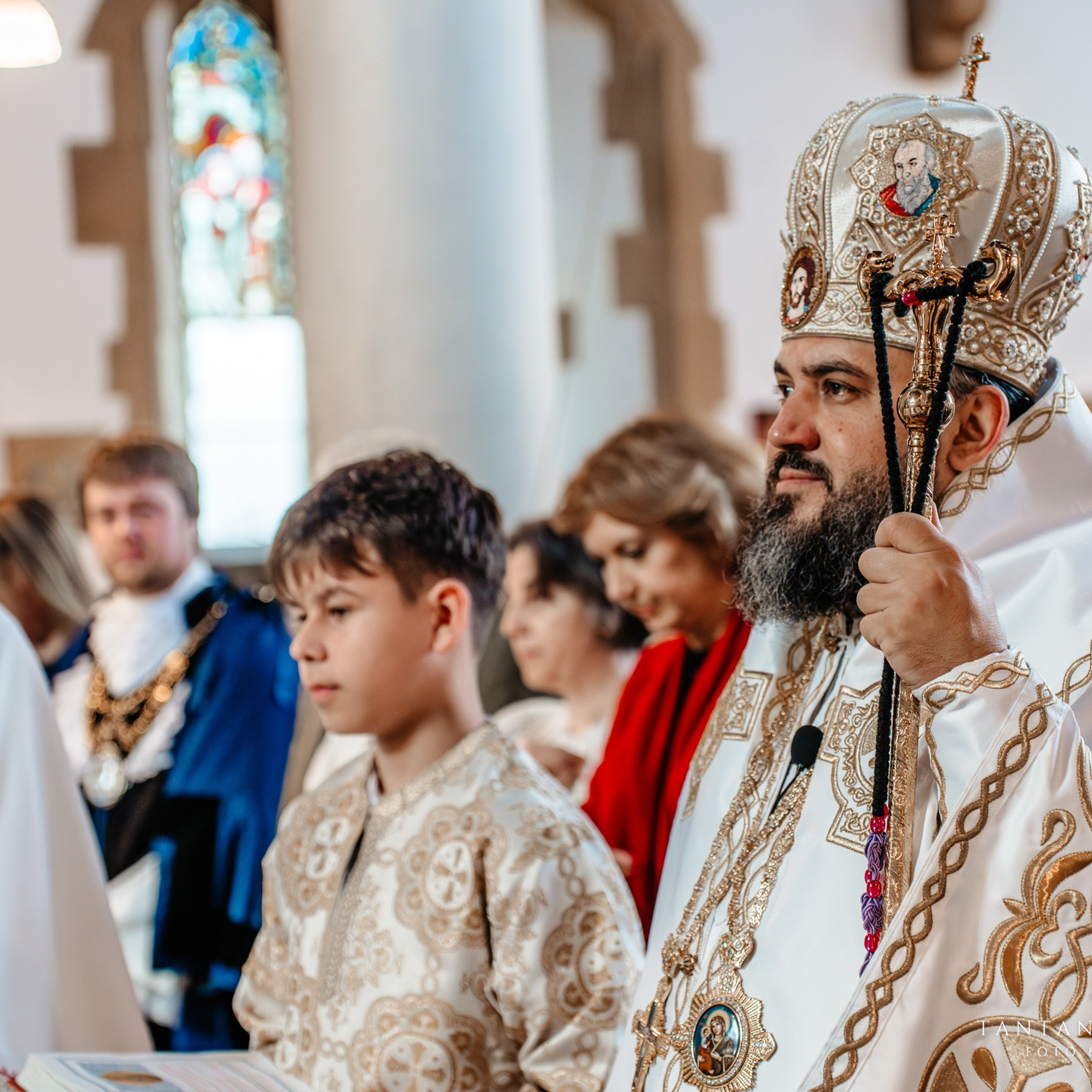 Sambata lui Lazar si Hramul la Biserica Romaneasca din Southampton — Slujba arhiereasca oficiata de PS Parinte Atanasie. TANTAN IONUT FOTO & FILM