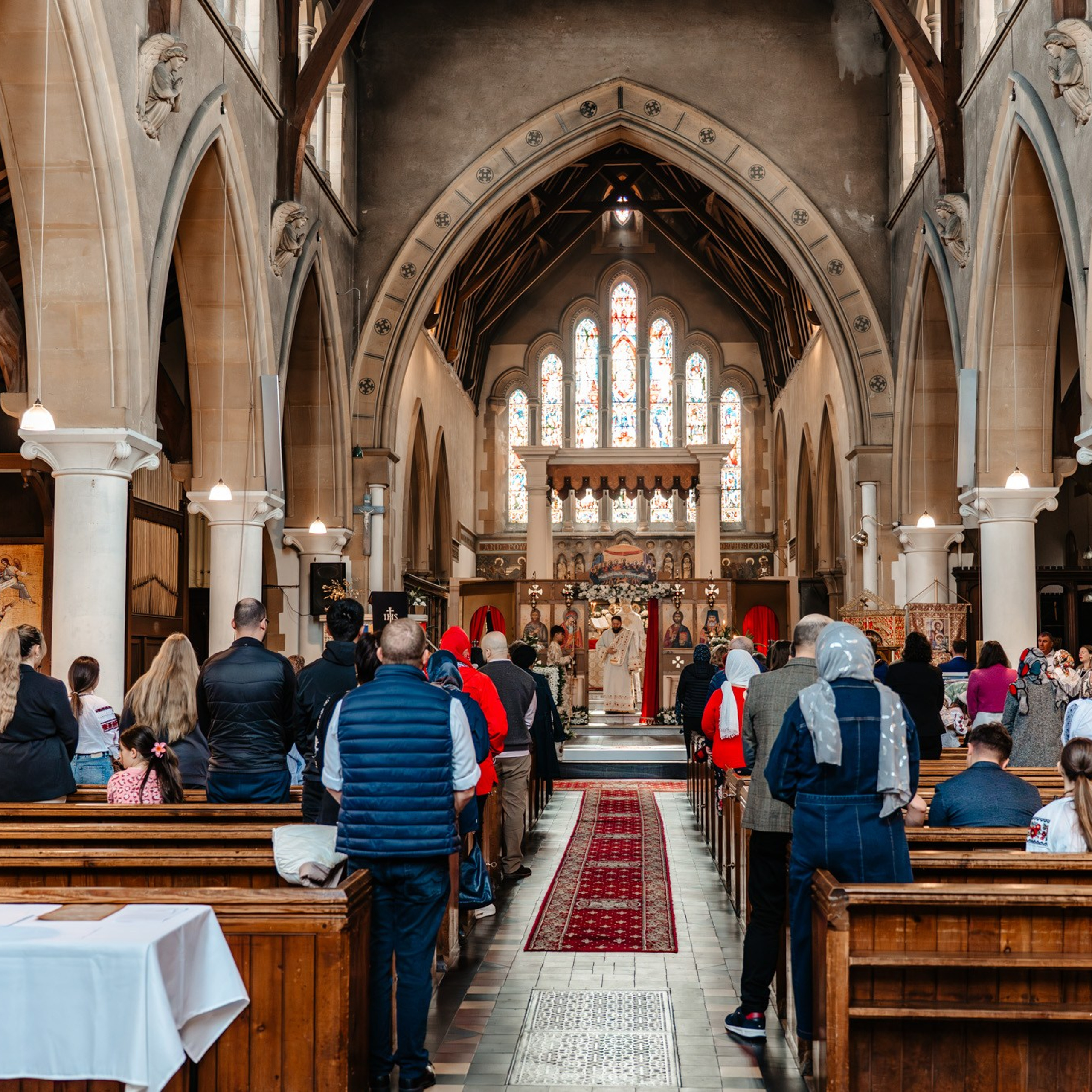 Sambata lui Lazar si Hramul la Biserica Romaneasca din Southampton — Slujba arhiereasca oficiata de PS Parinte Atanasie. TANTAN IONUT FOTO & FILM
