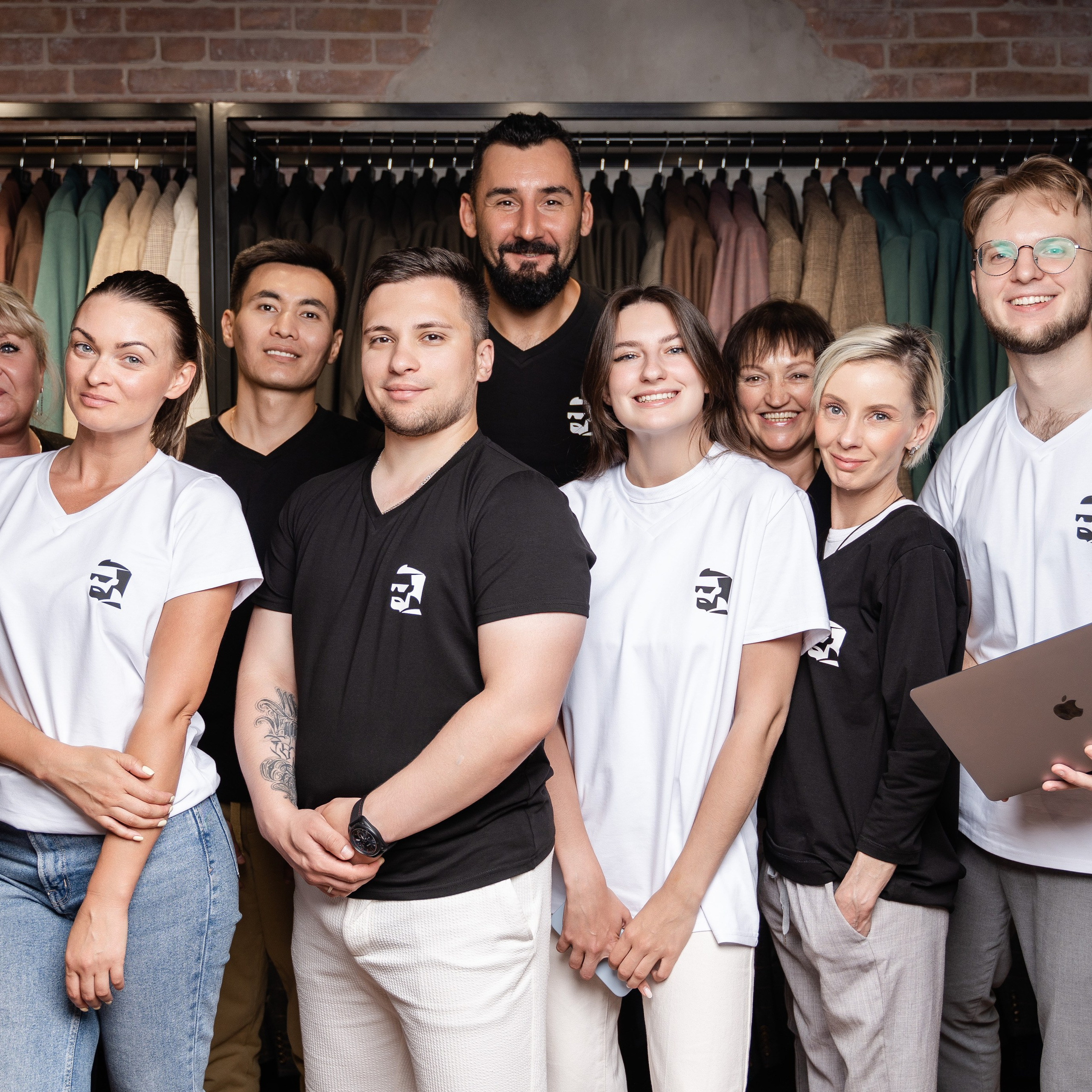 Men’s suits photography. Il fotografo Dmitrii Shmatov