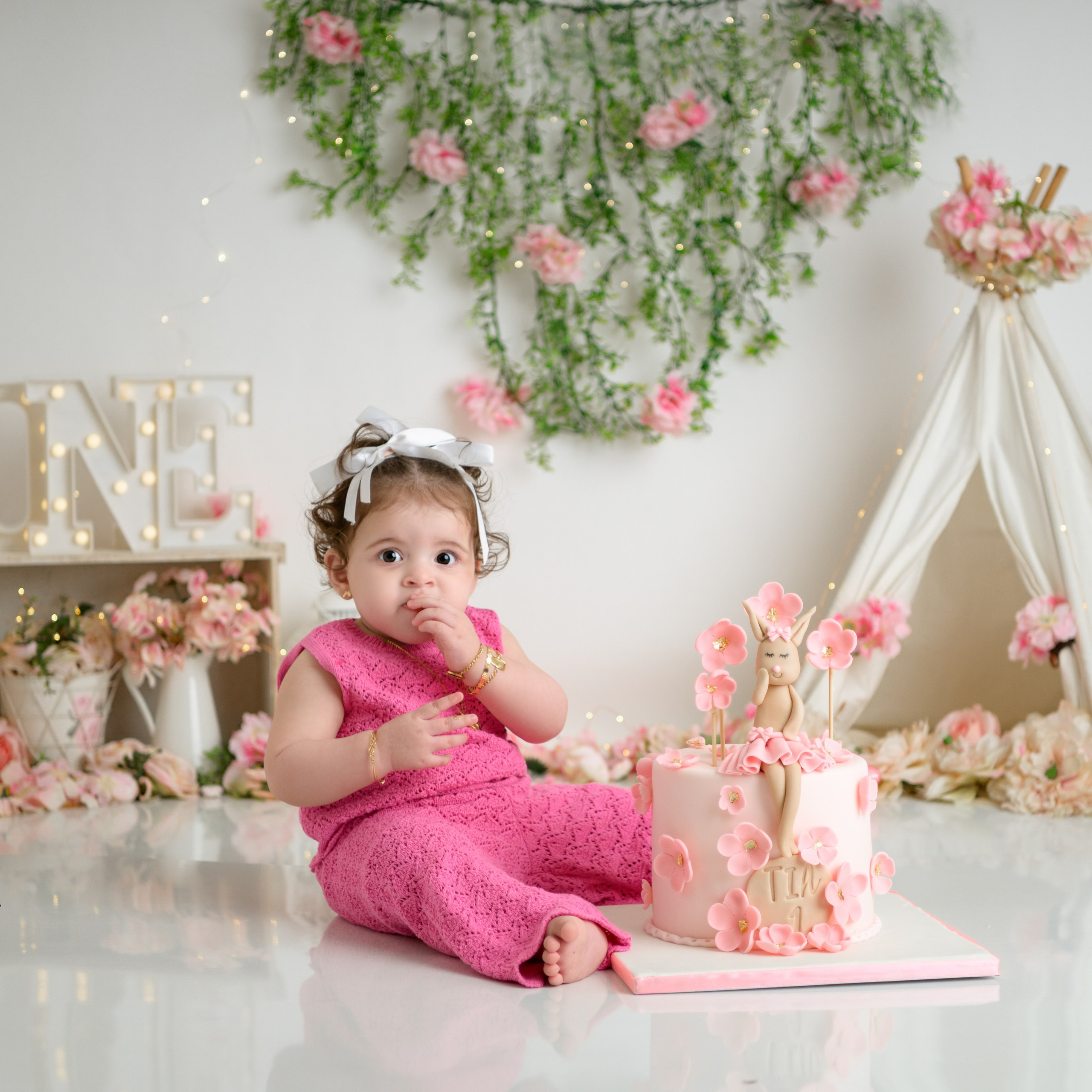 Newborn photo session in Doha Qatar, baby, sitter, cake smash, pre-birthday, maternity, family photographer in Doha, Qatar