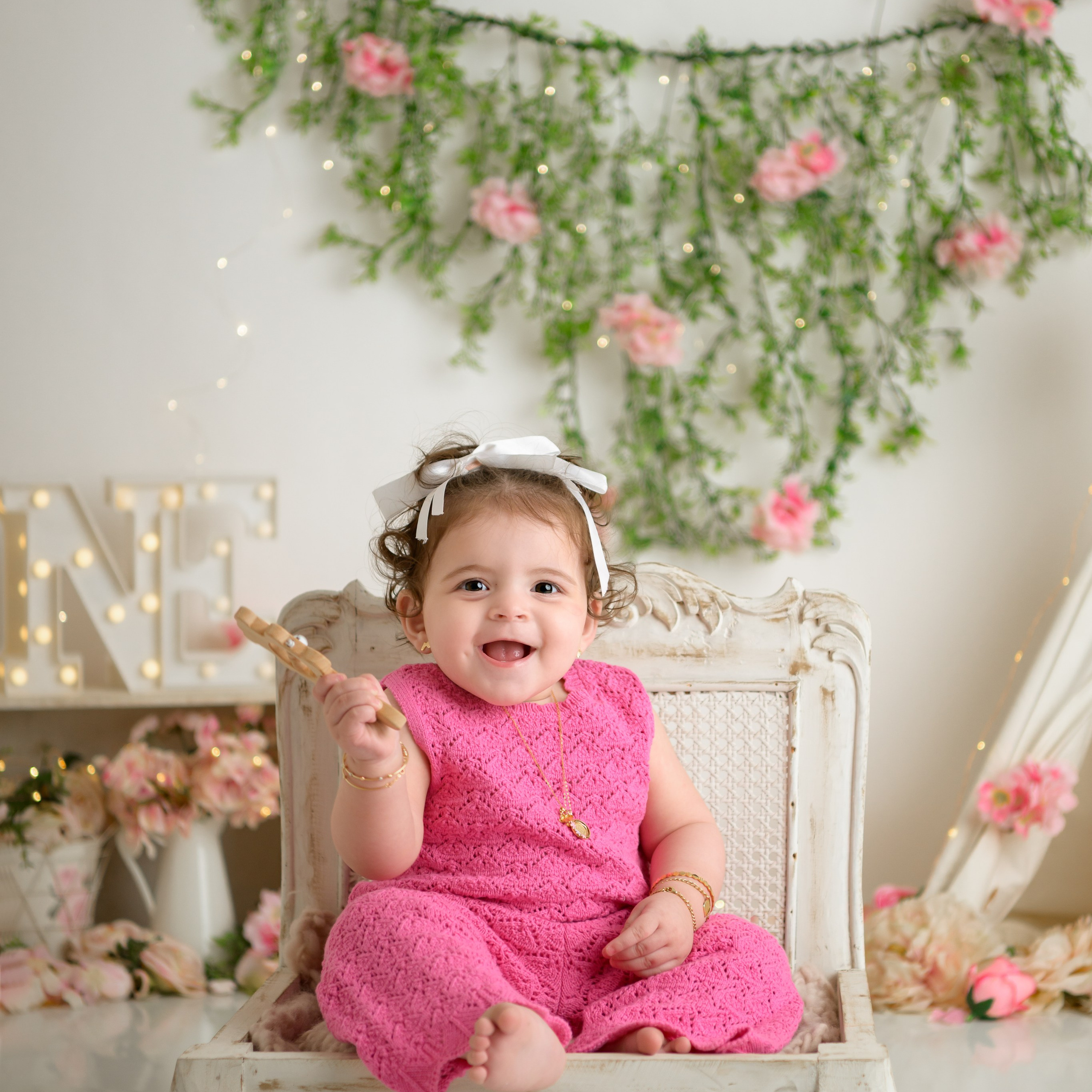 Newborn photo session in Doha Qatar, baby, sitter, cake smash, pre-birthday, maternity, family photographer in Doha, Qatar