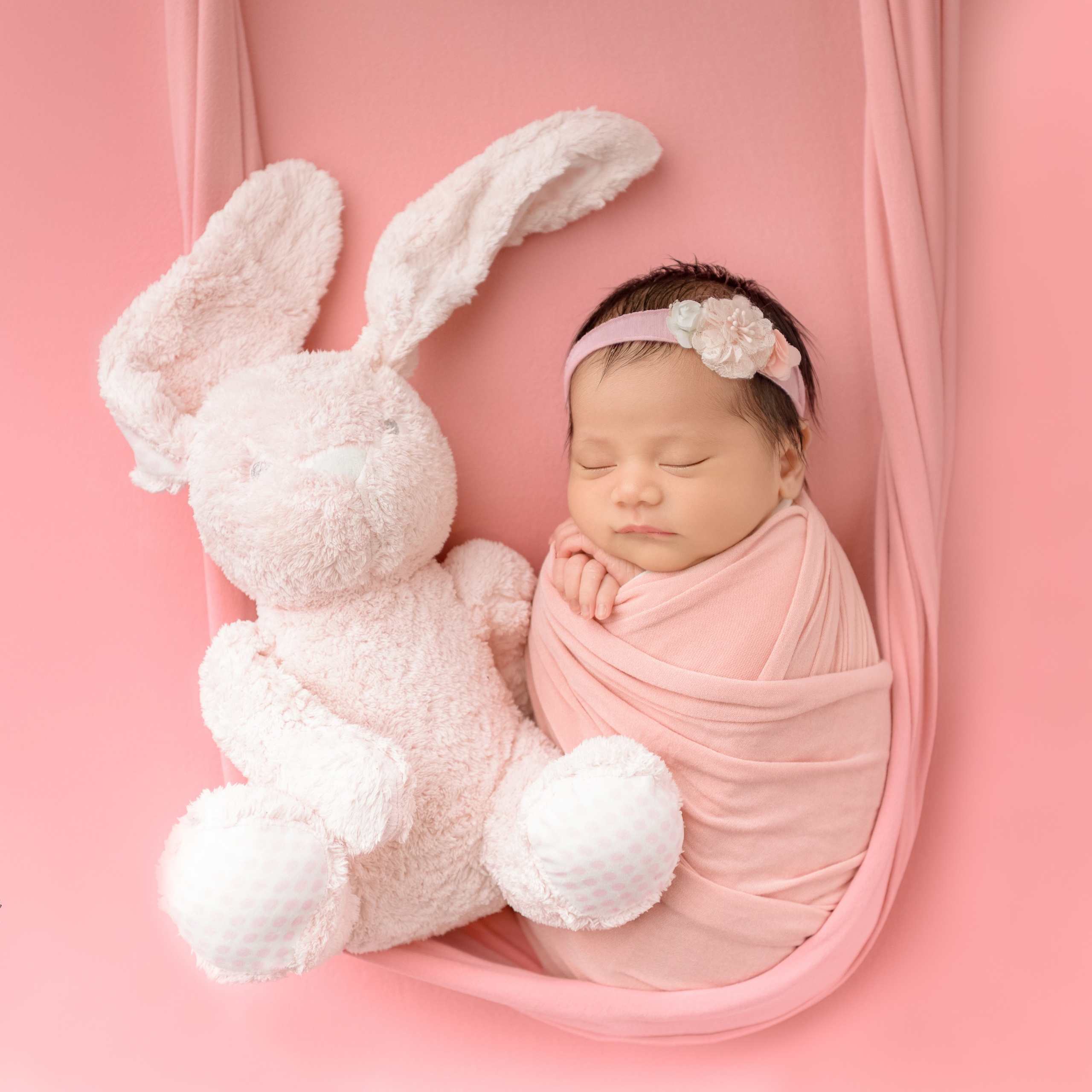 Newborn photo session in Doha Qatar, baby, sitter, cake smash, pre-birthday, maternity, family photographer in Doha, Qatar