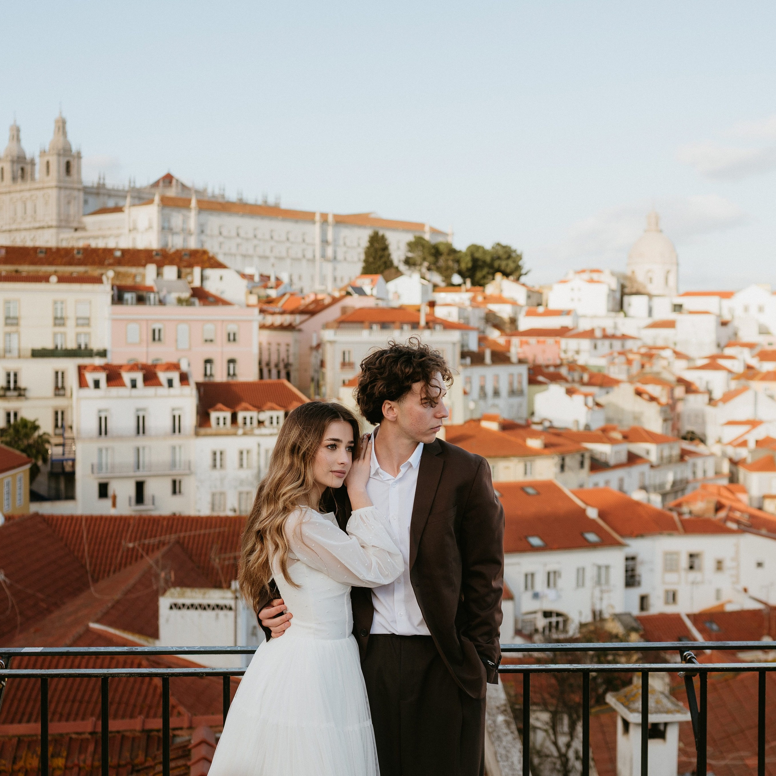 Ședință foto romantică în Lisabona – Inspirație pentru fotografiile de nuntă