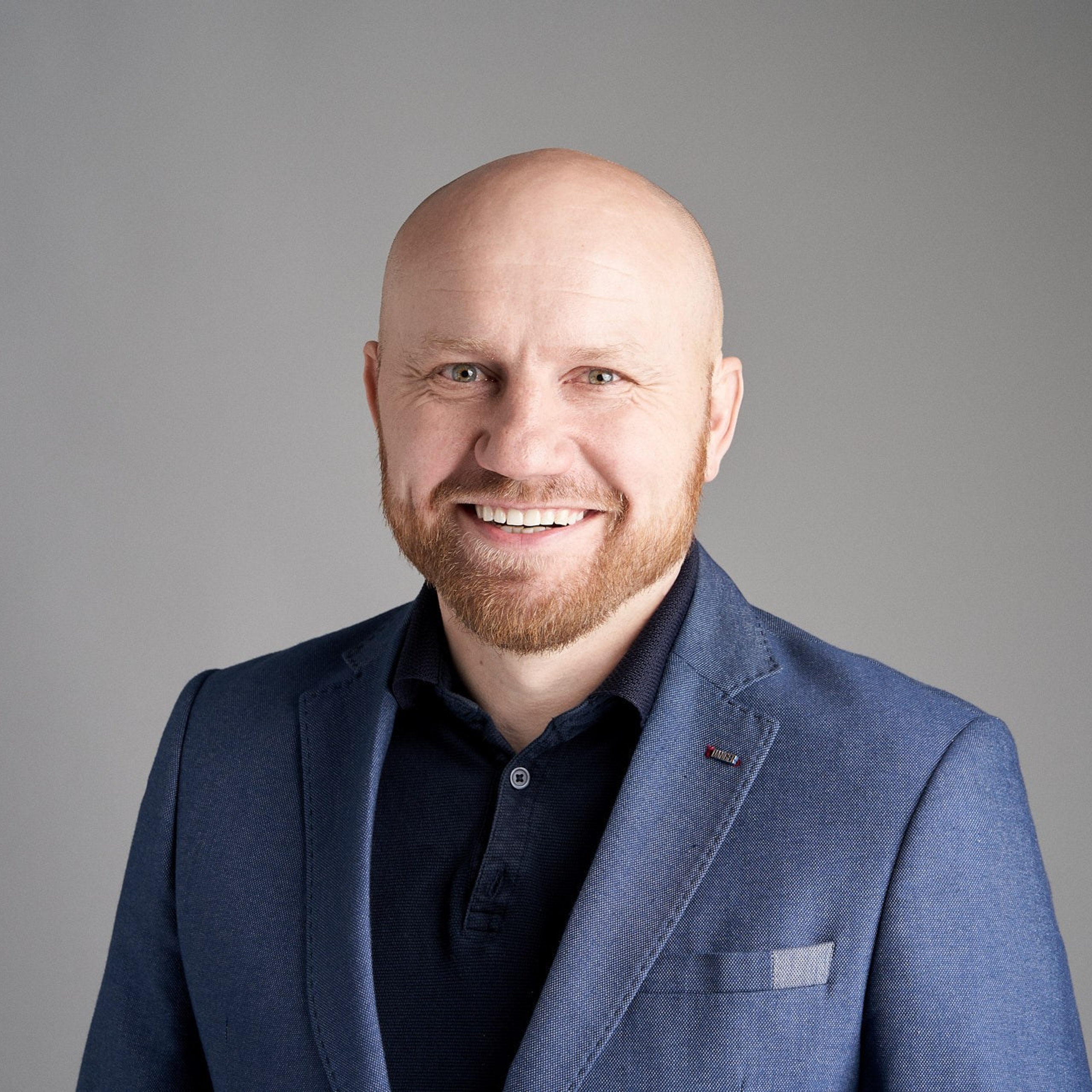 Verslo portreto fotosesija ofise