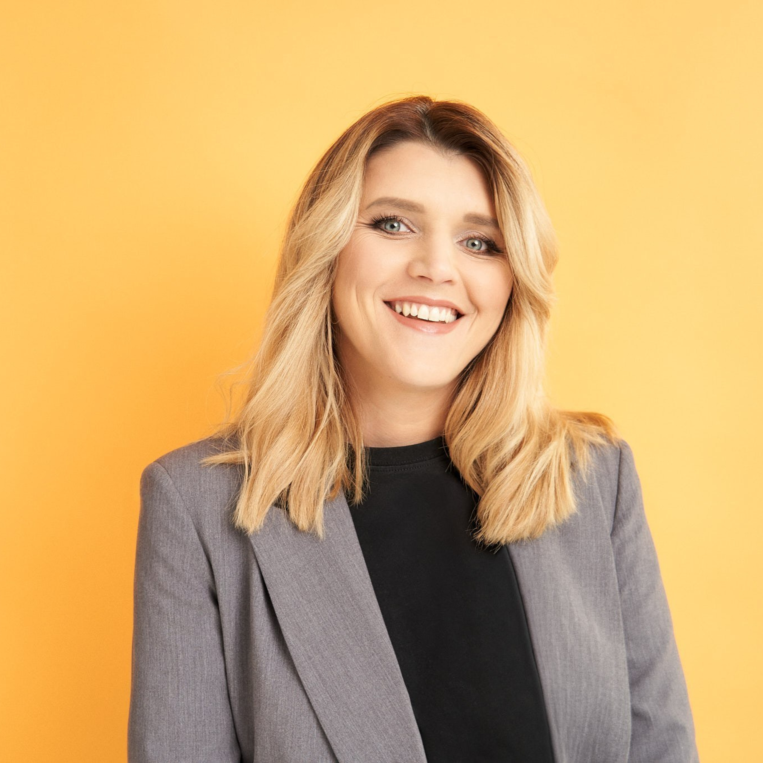 Verslo portreto fotosesija ofise