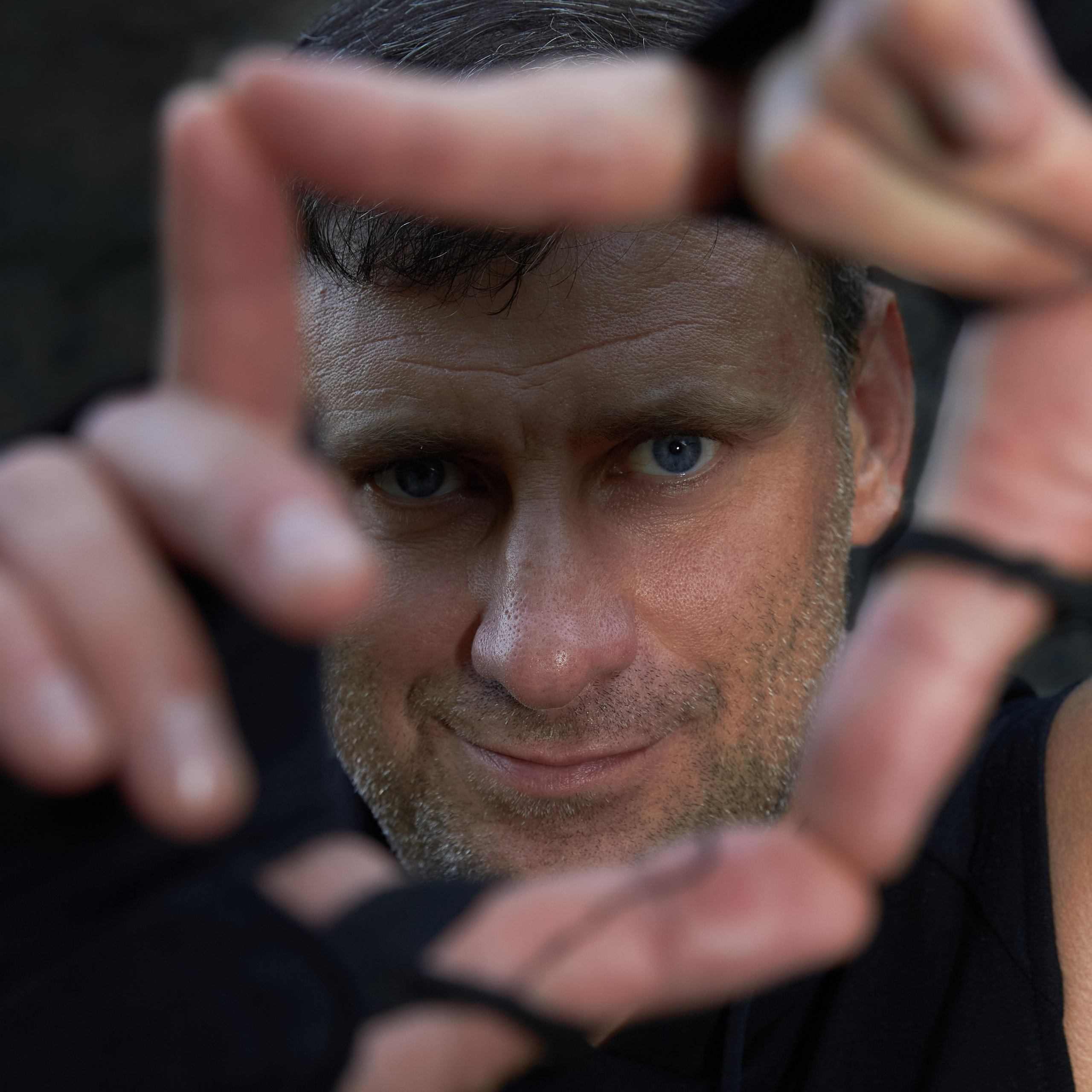 Portrait dramatique. Photographie de portrait à Montréal