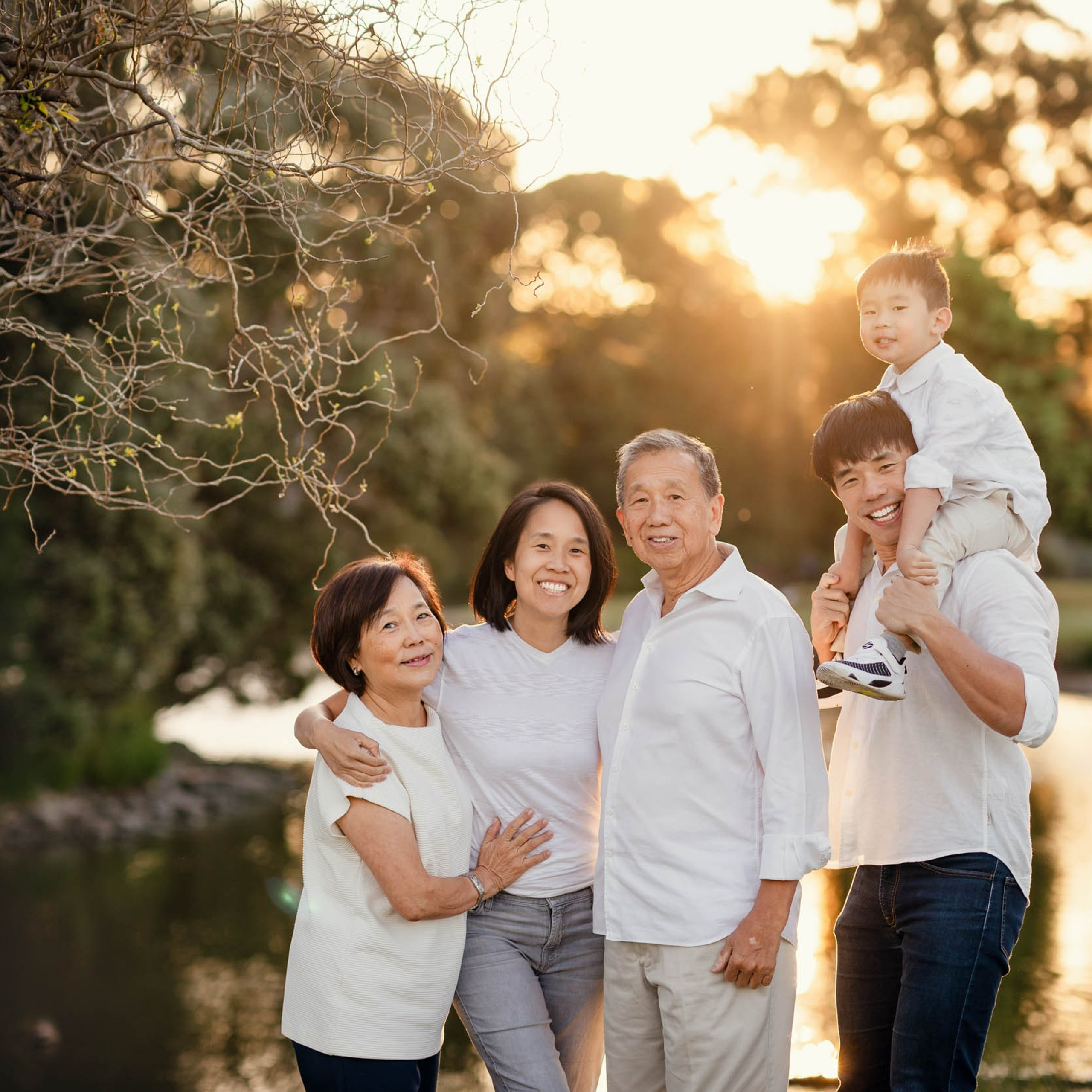 MATERNITY PHOTOGRAPHY SHOOT ON BALMORAL BEACH, SYDNEY. Family and Maternity Photography in Sydney, Hills District