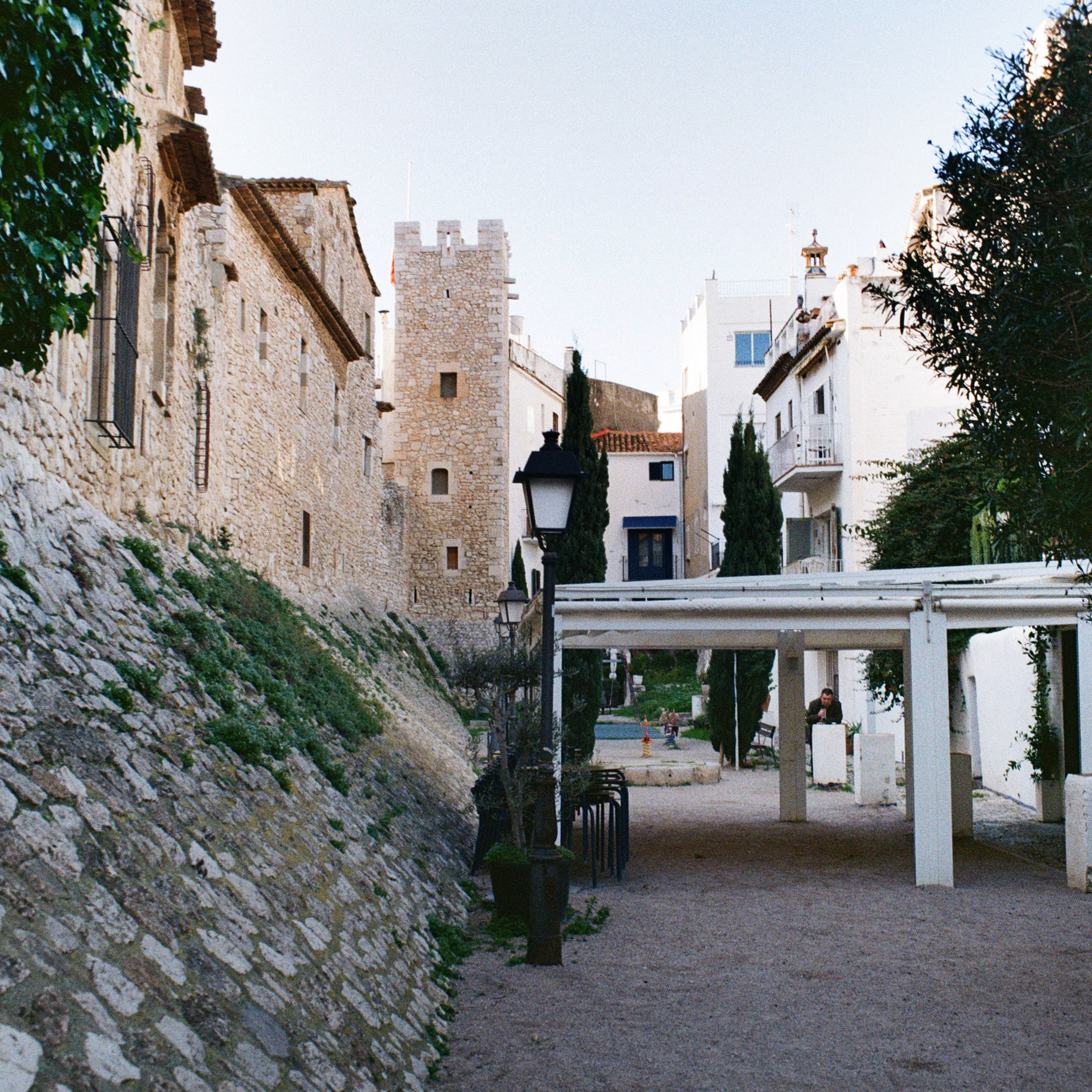 Sitges — light, sea and slow Mediterranean rhythm. Wedding Stories — Professional Wedding Photography & Videography in Germany, Italy, Spain & all across Europe
