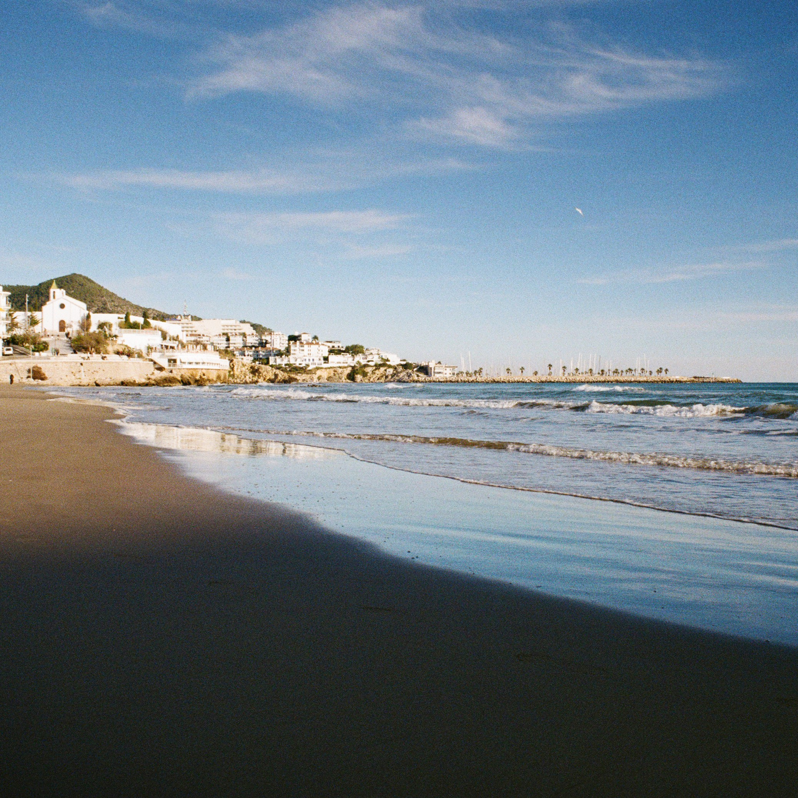 Sitges — light, sea and slow Mediterranean rhythm. Wedding Stories — Professional Wedding Photography & Videography in Germany, Italy, Spain & all across Europe