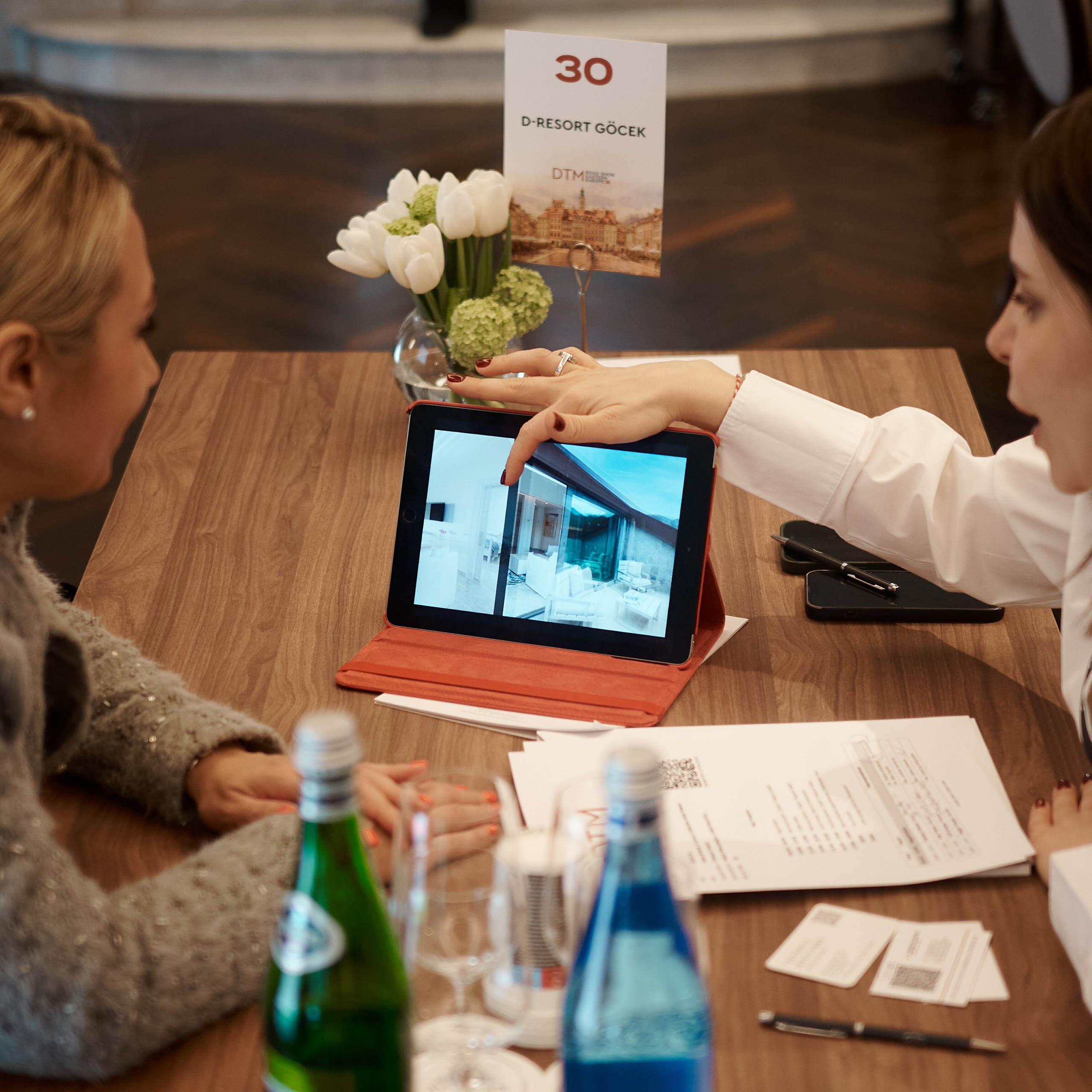 Deluxe Travel Market — Warsaw 2026. Аліса Постникова — портретний фотограф| Канни, Париж