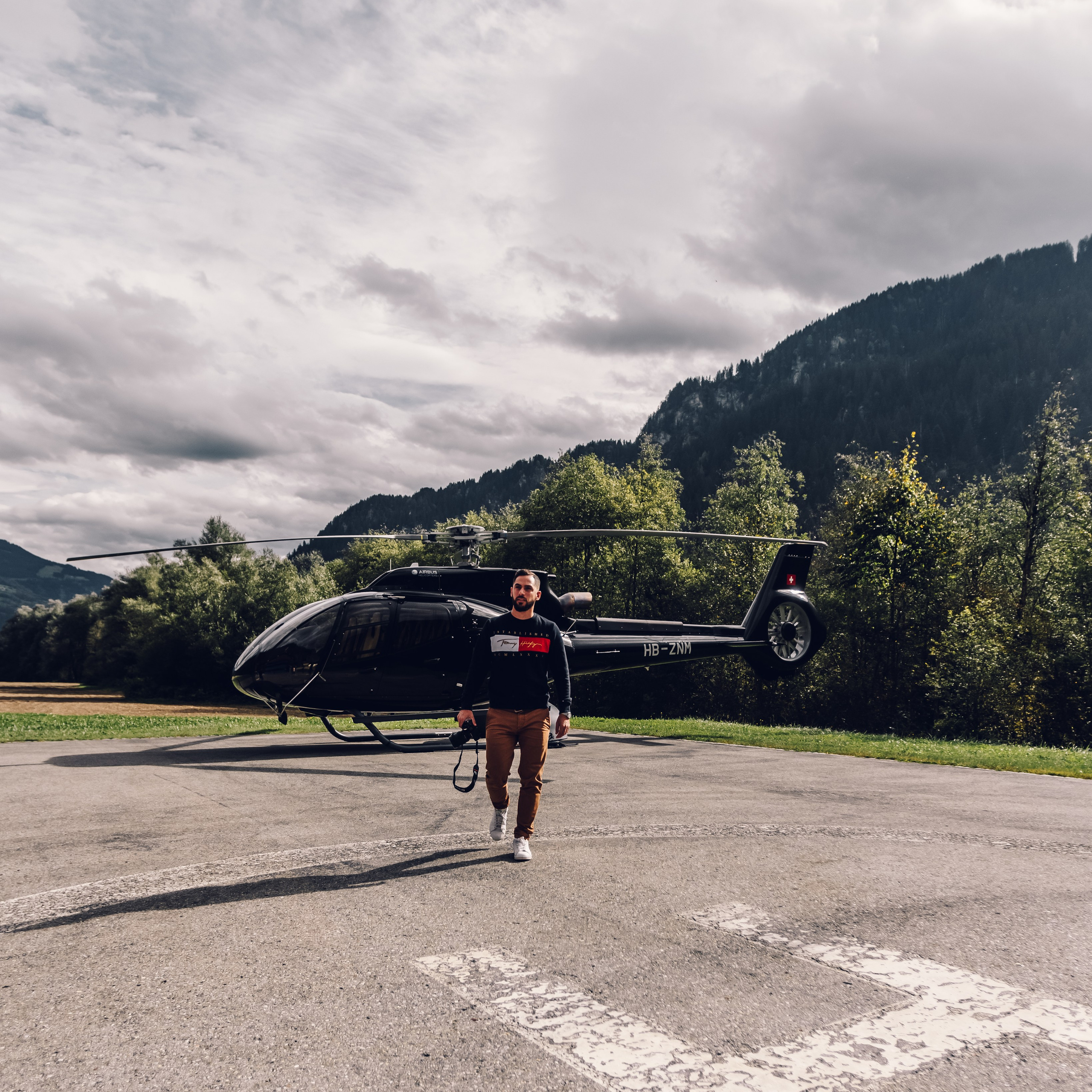 Tourism photography capturing travel destinations, lifestyle moments and unique experiences.