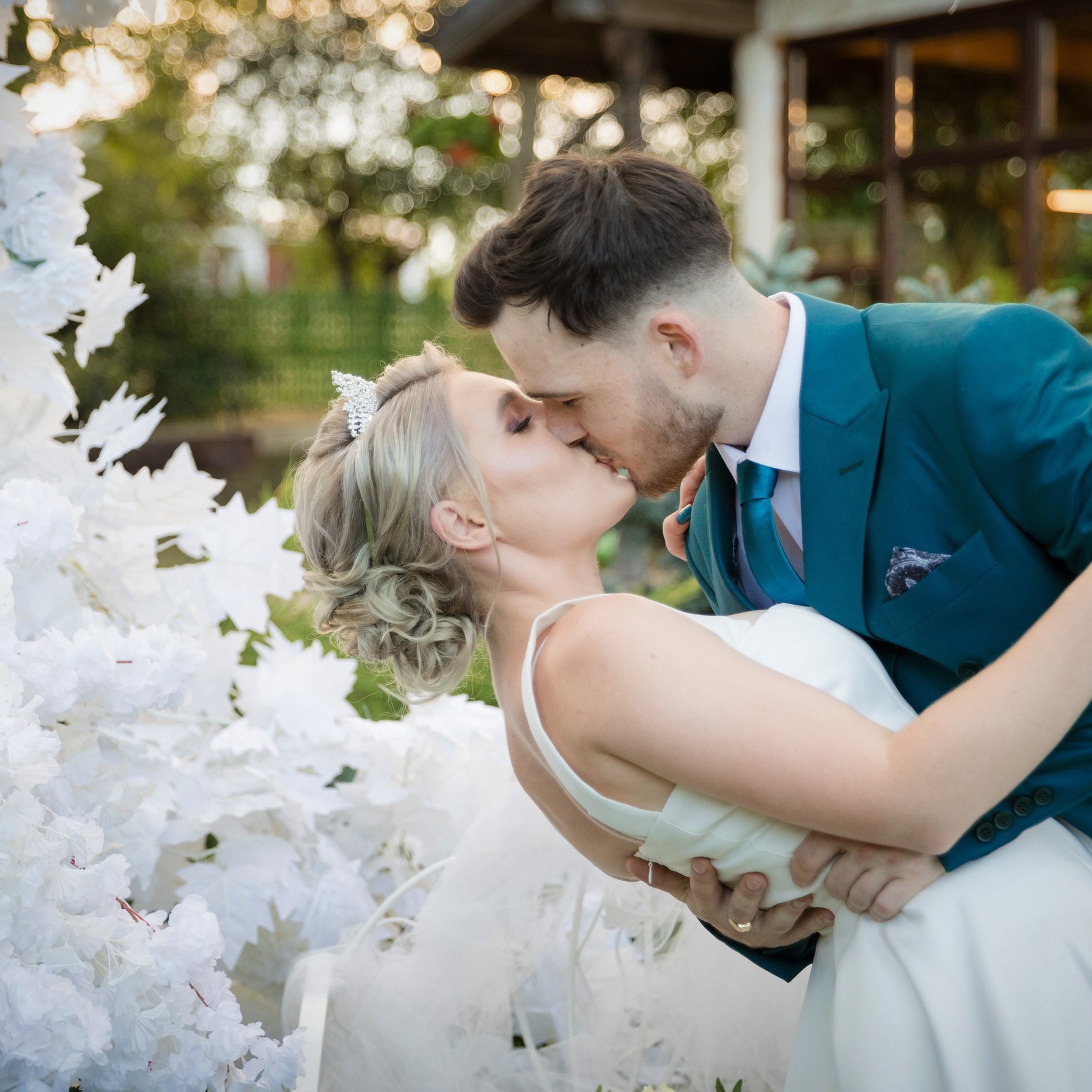 Mircea & Ioana – Stare Civilă la Conacul Zăicești, Botoșani | Cadre Elegante și Emoții Adevărate