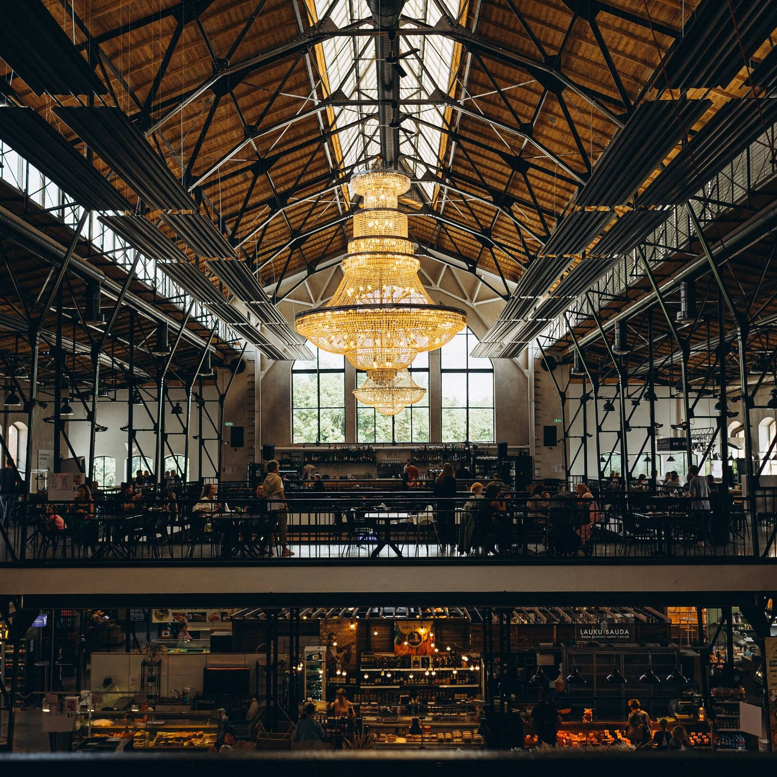 Fotosesijas vietas, ja kāzu dienā līst lietus?