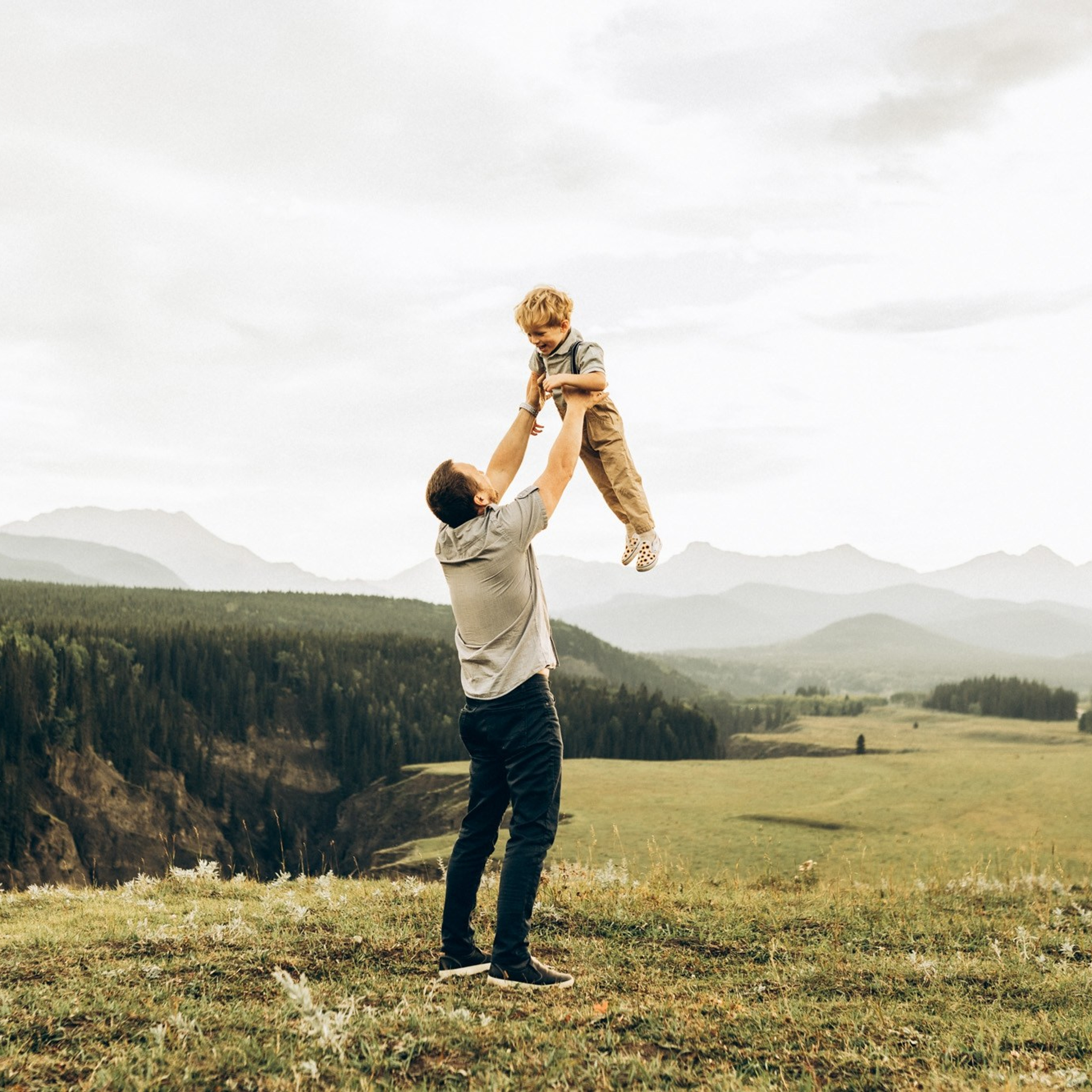 IZAD. Wedding and family photographer in Calgary Kate Beliaeva