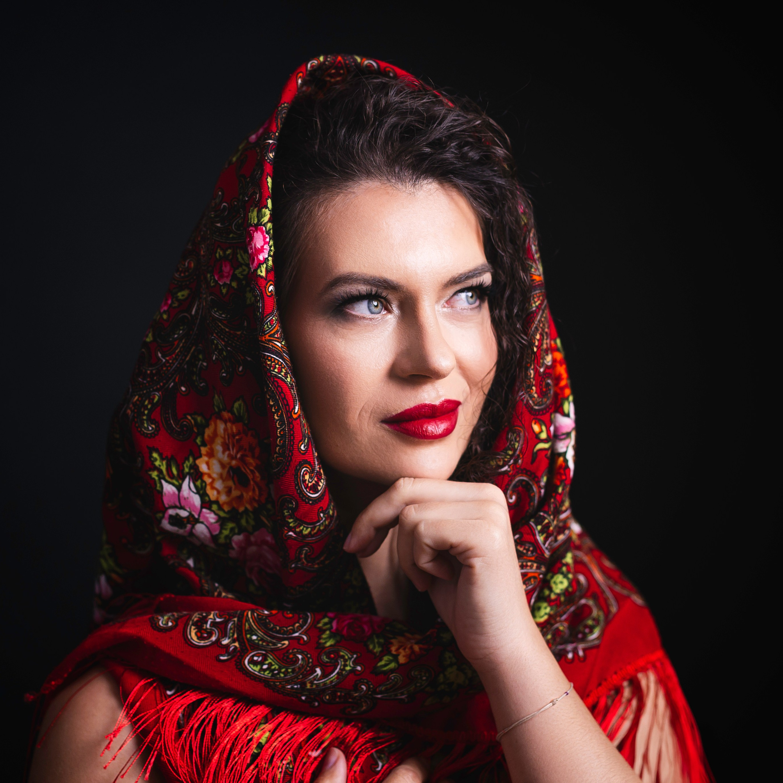 Machiaj profesional Constanta - La Femme Studio Photography / Alexandra Stan Make-up. Elena Mascan – Fotograf newborn, maternitate, portret, smash the cake & branding personal | La Femme Studio Photograpy|Constanţa