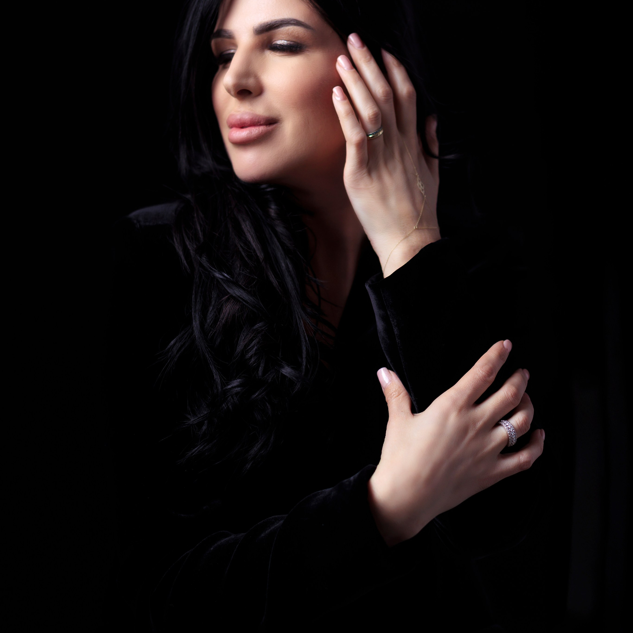 Machiaj profesional Constanta - La Femme Studio Photography / Alexandra Stan Make-up. Elena Mascan – Fotograf newborn, maternitate, portret, smash the cake & branding personal | La Femme Studio Photograpy|Constanţa