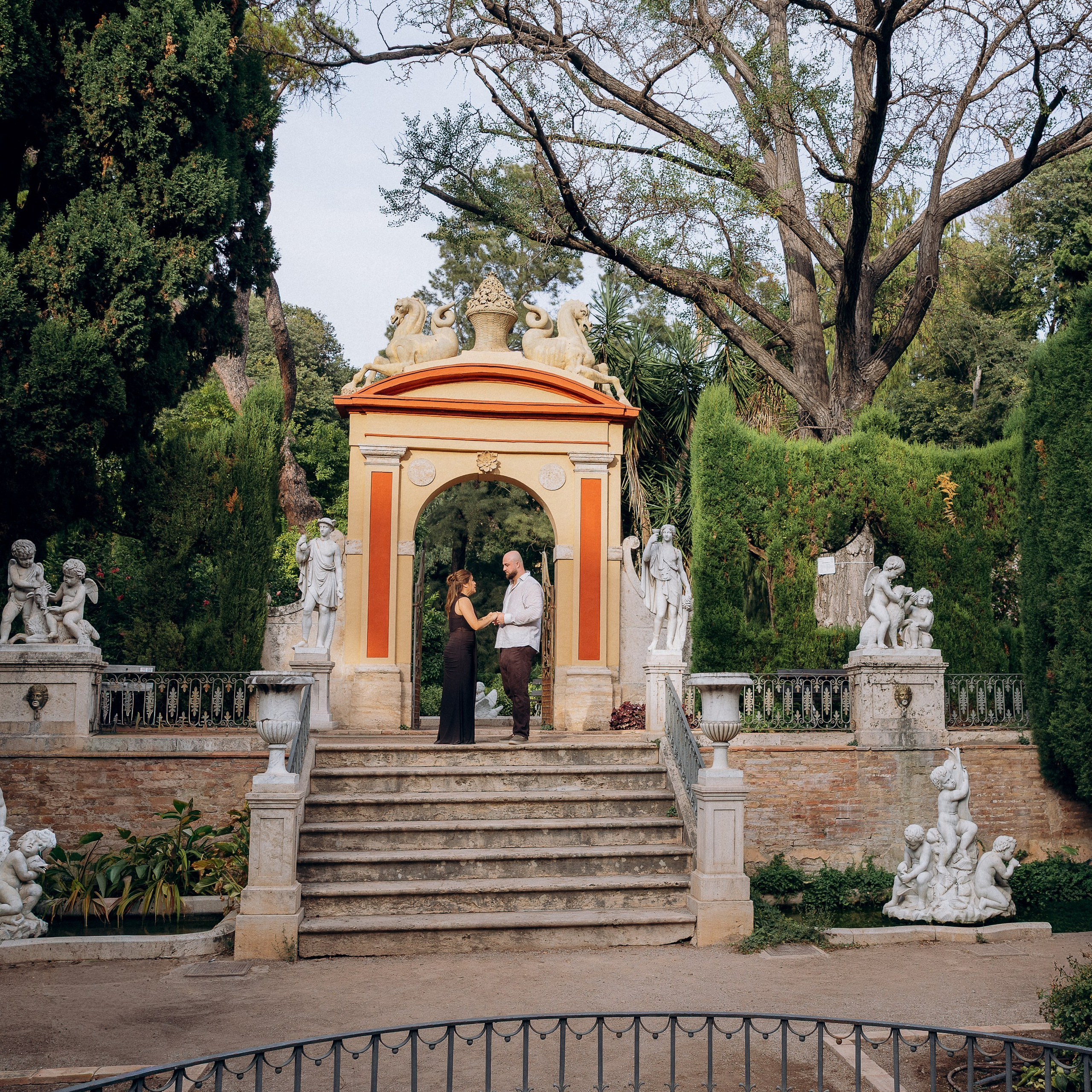 Mountain Proposal Photoshoots Near Valencia | Planning Tips