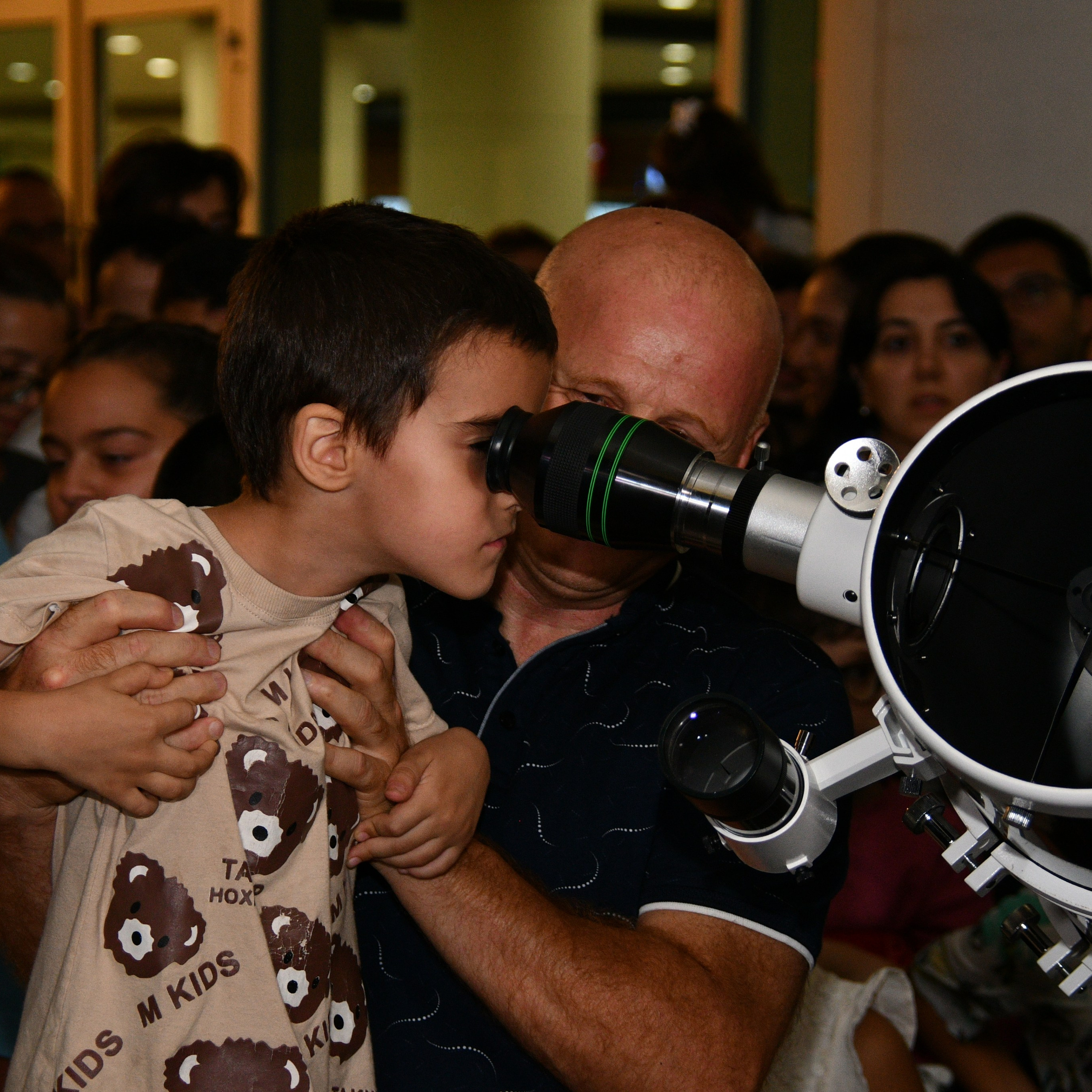 Ay Tutulması 2025. Həvəskar Astronomlar Cəmiyyəti — Astronomy.az