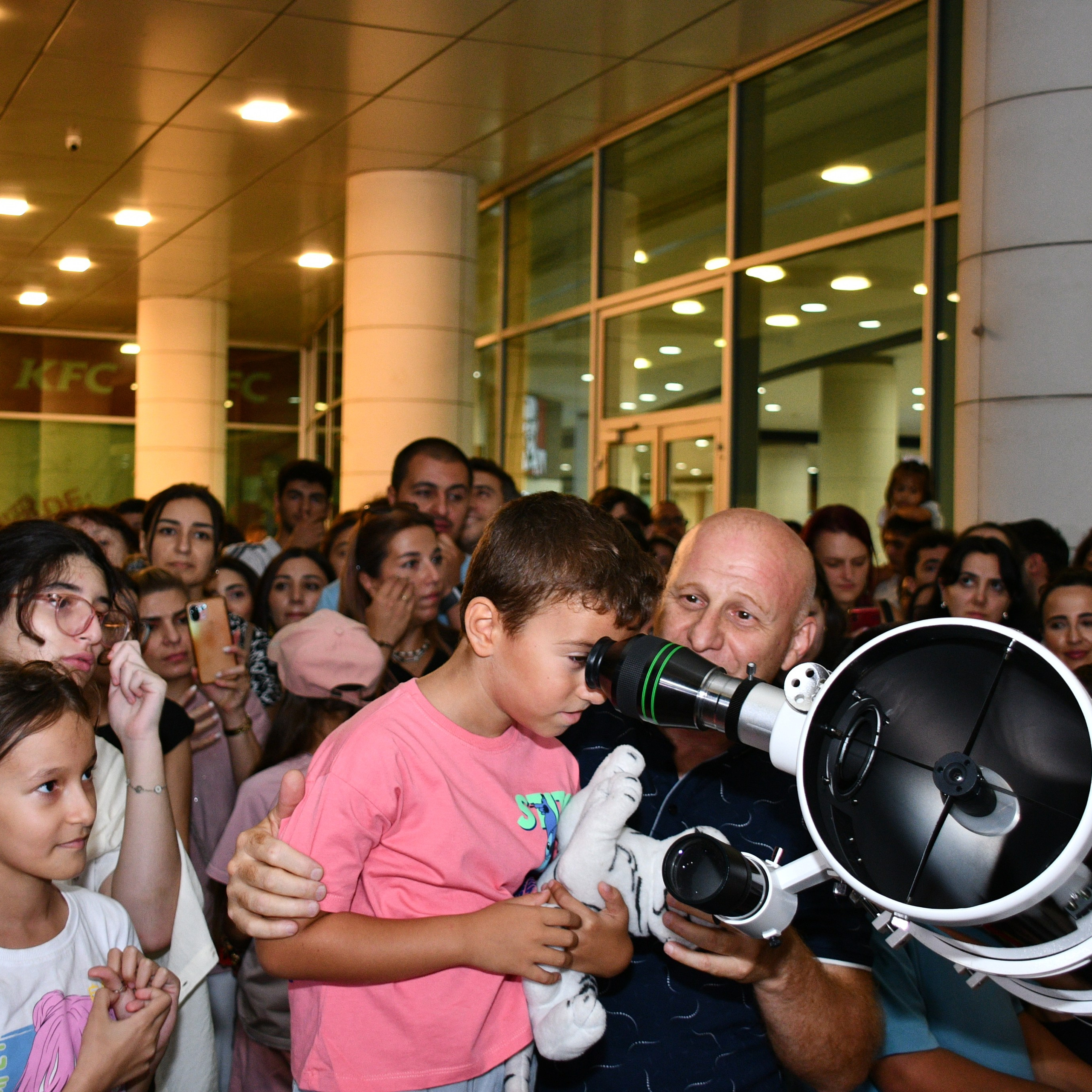 Ay Tutulması 2025. Həvəskar Astronomlar Cəmiyyəti — Astronomy.az