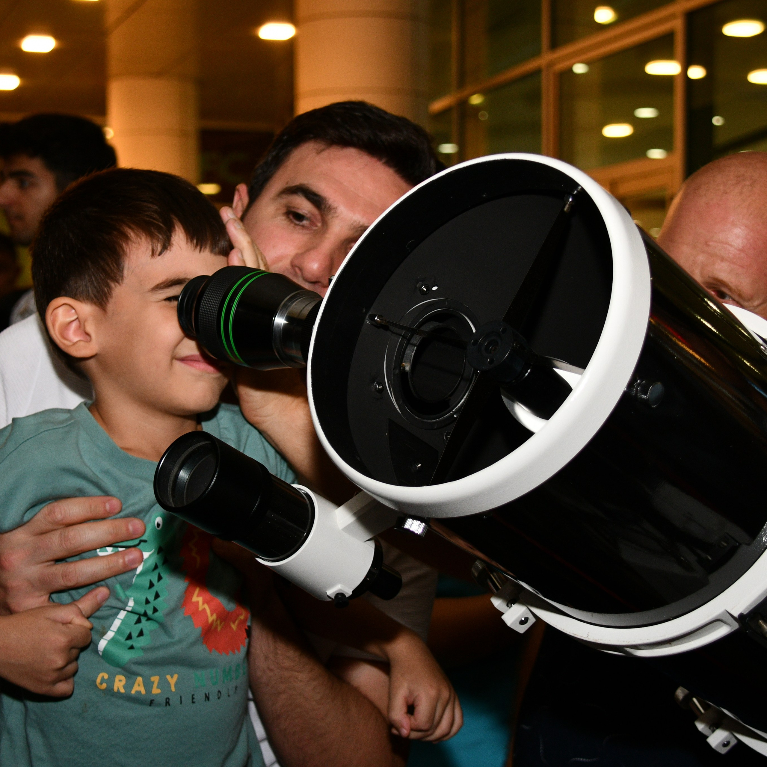 Ay Tutulması 2025. Həvəskar Astronomlar Cəmiyyəti — Astronomy.az