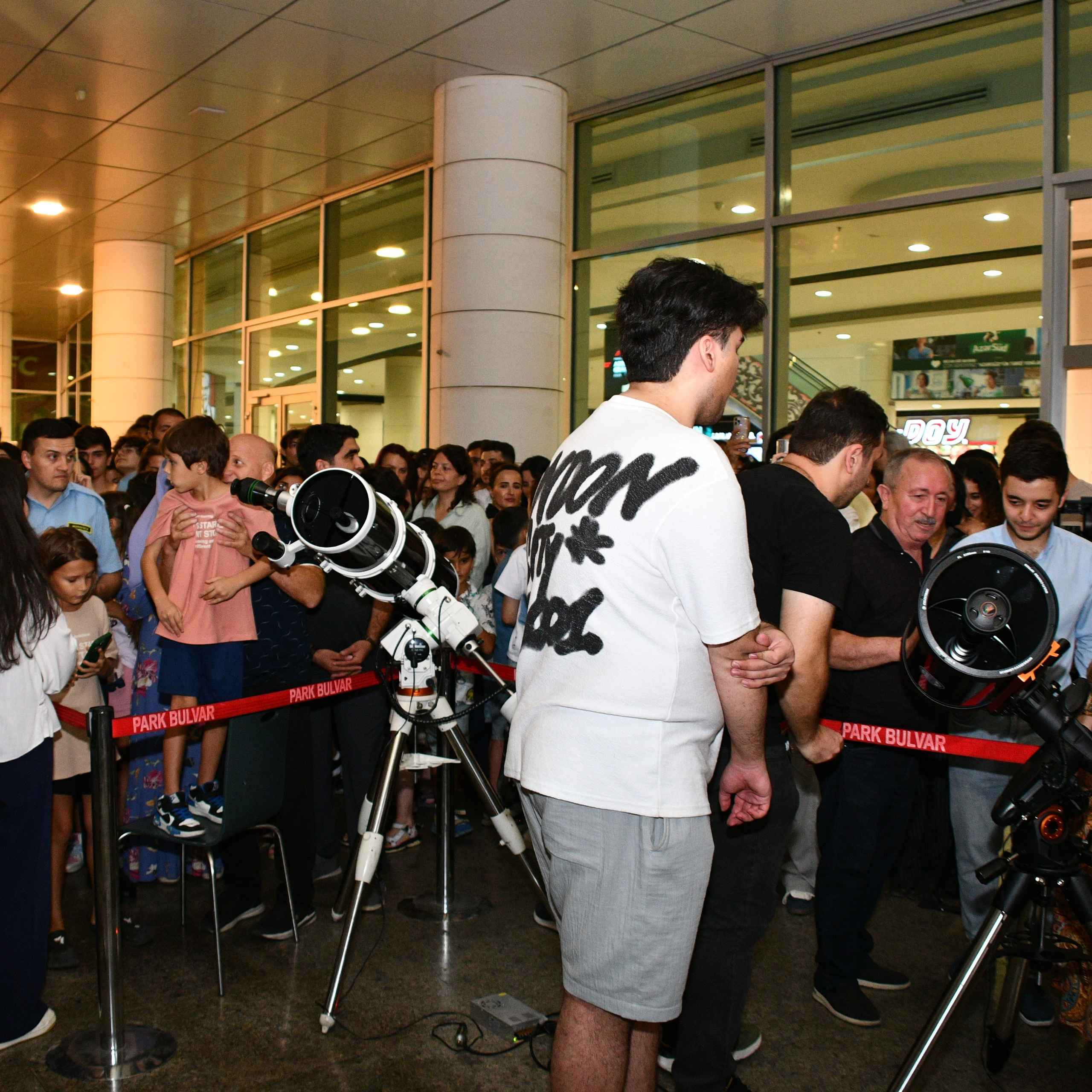 Ay Tutulması 2025. Həvəskar Astronomlar Cəmiyyəti — Astronomy.az