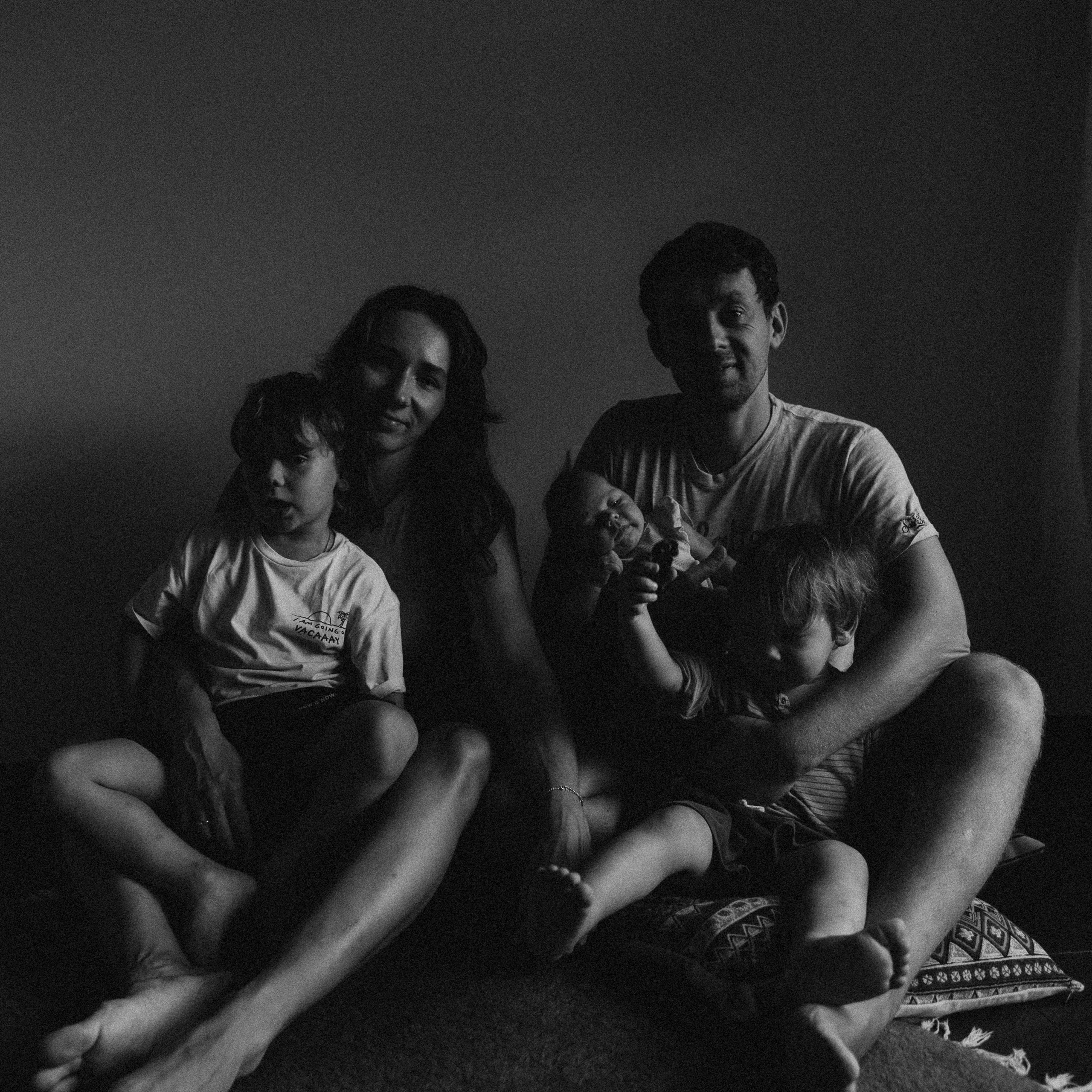 Luca’s 1 month. Fotografa documental de familia e nascimento em Florianópolis SC Daria Ermolaev