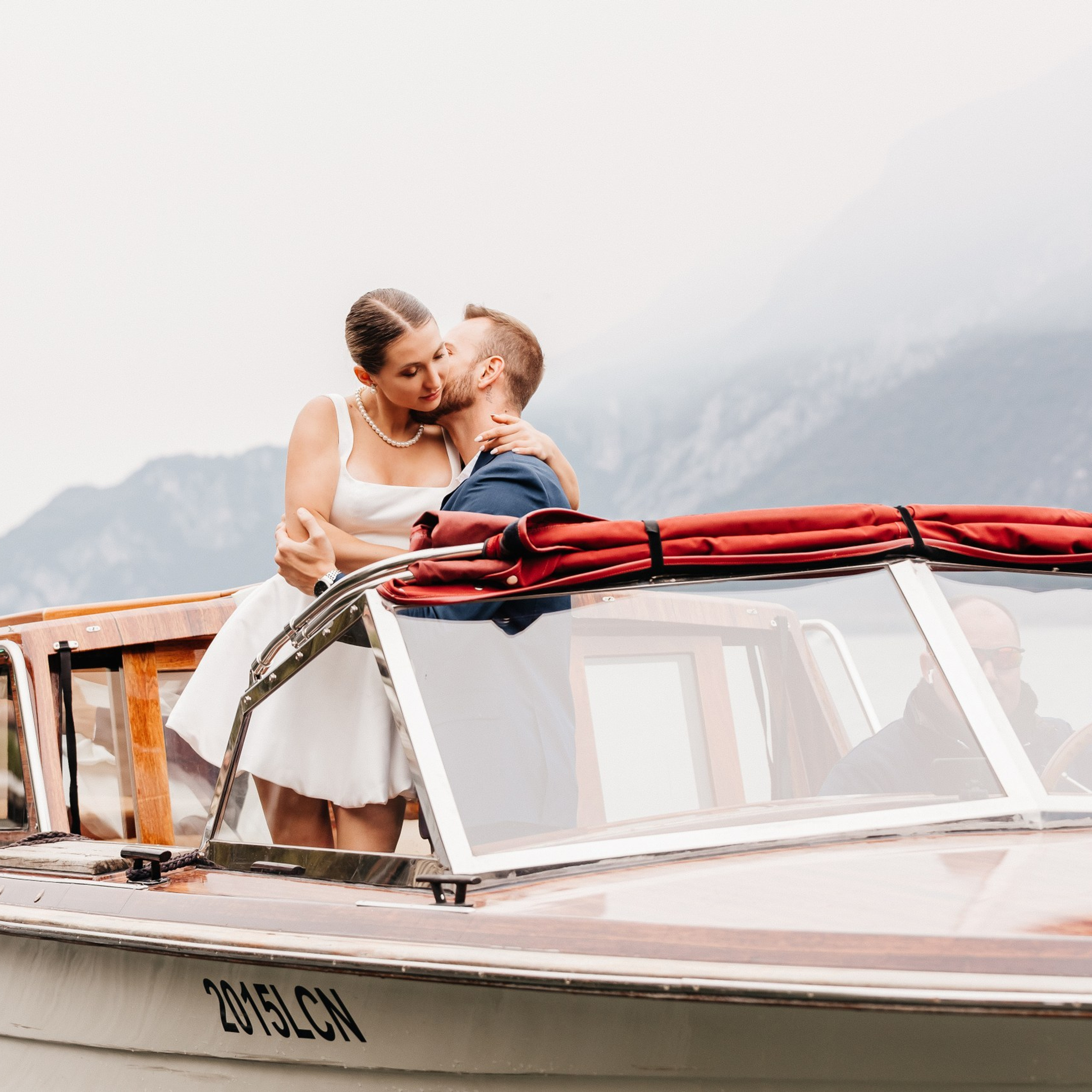 Love story. Wedding and elopement photographer Italy Tuscany Como Milan Pavia Marija Galaka