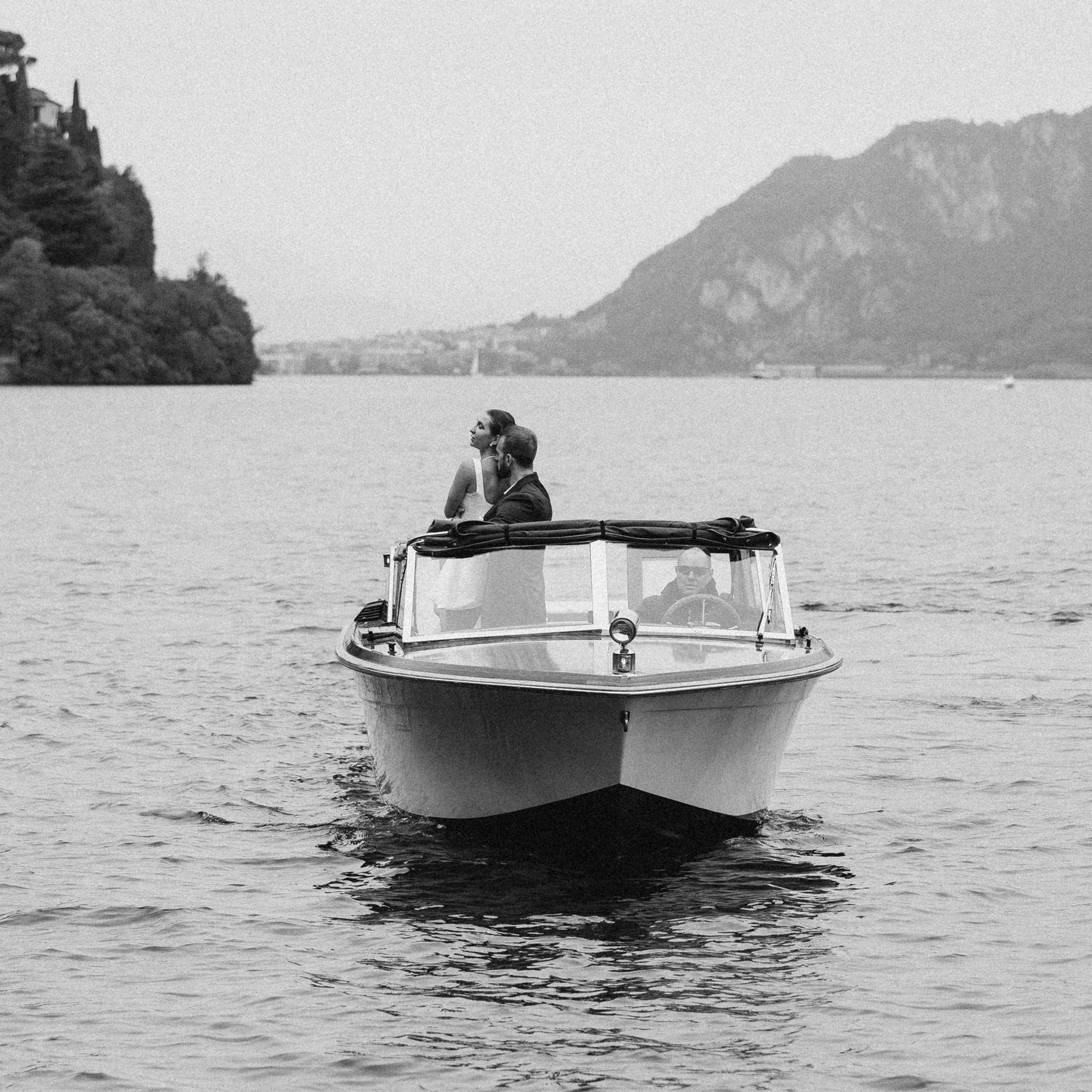 Love story. Wedding and elopement photographer Italy Tuscany Como Milan Pavia Marija Galaka