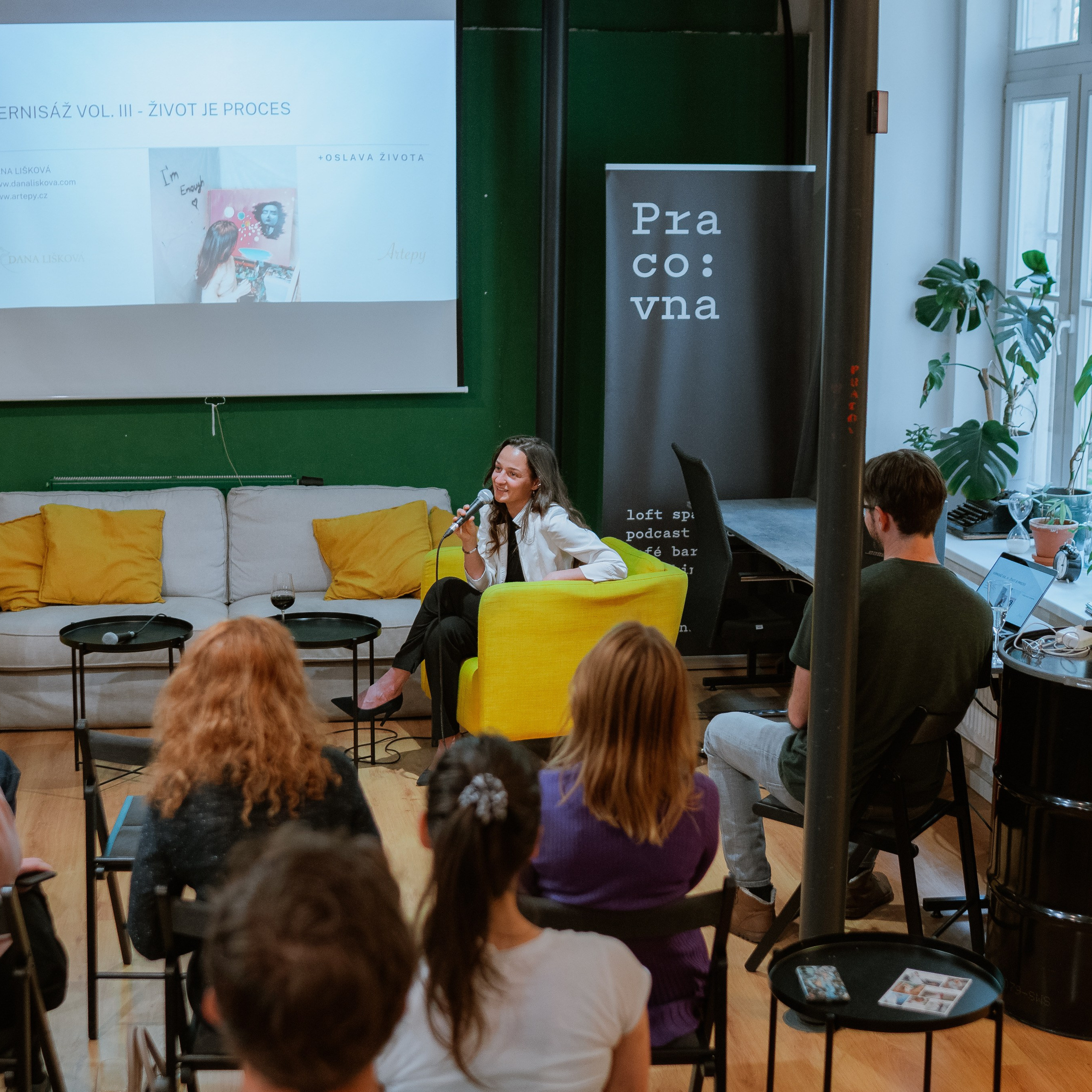 Introspektivní malba. Dana Lišková — Empatická fotografka | Introspektivní umělkyně | Neurodivergentní koučka| Zakladatelka Artepy.cz