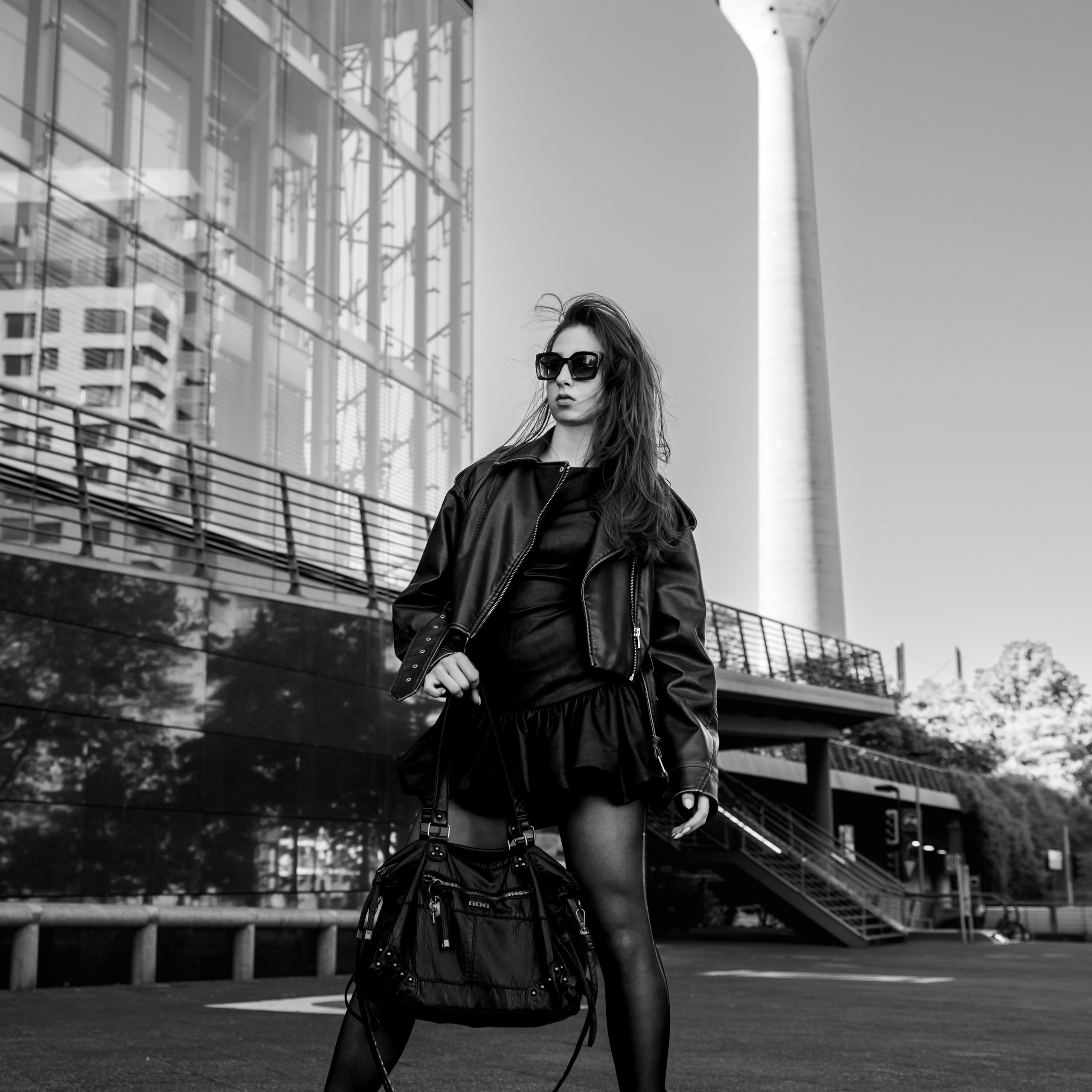 Strolling through MedienHafen, Düsseldorf. Monochromatic fashion shoot, urban style 2026