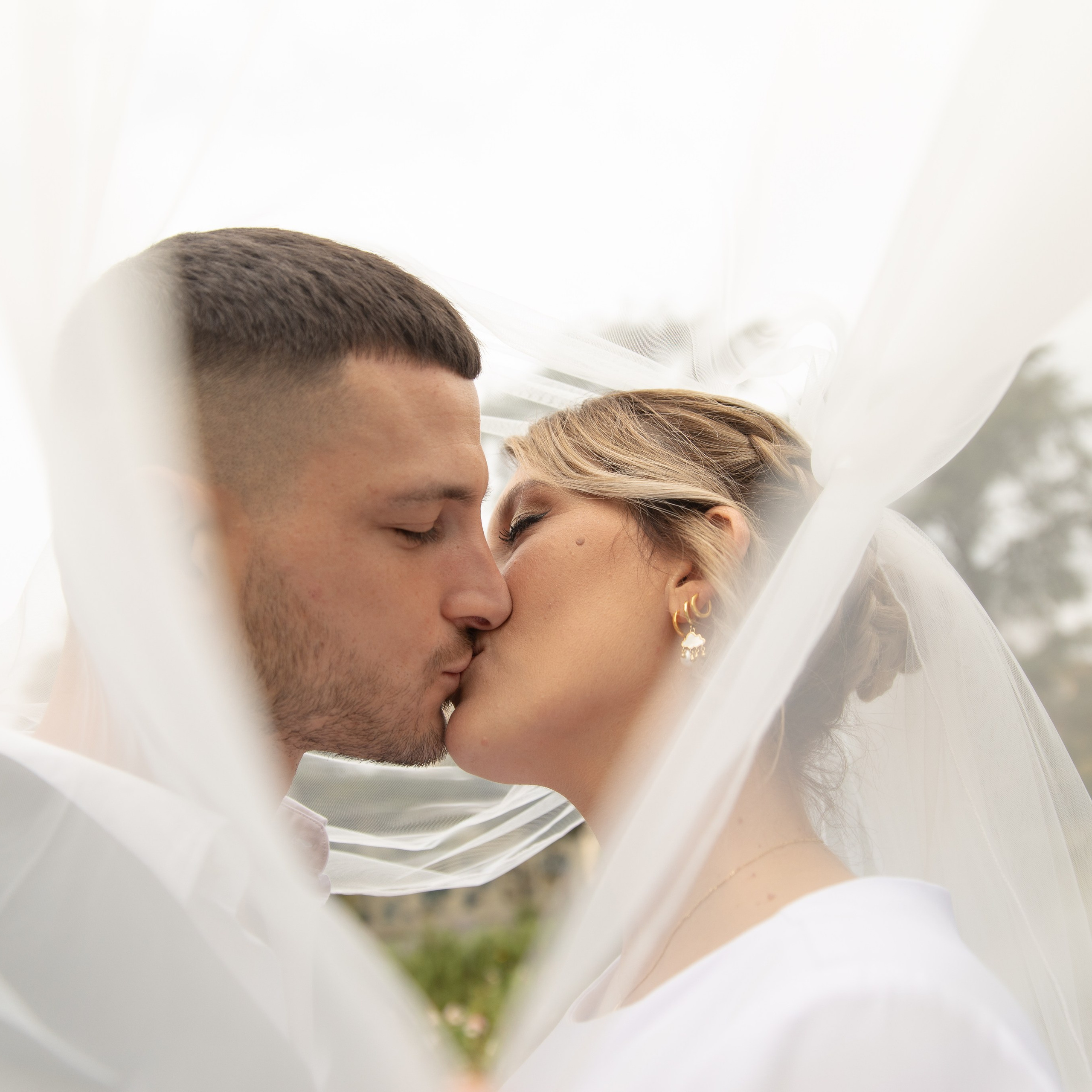 Matrimonio Tenuta Berroni Racconigi — Emme Studios. Fotografa di matrimonio a Milano e in Lombardia. Racconto matrimoni con uno stile naturale, elegante e senza pose forzate