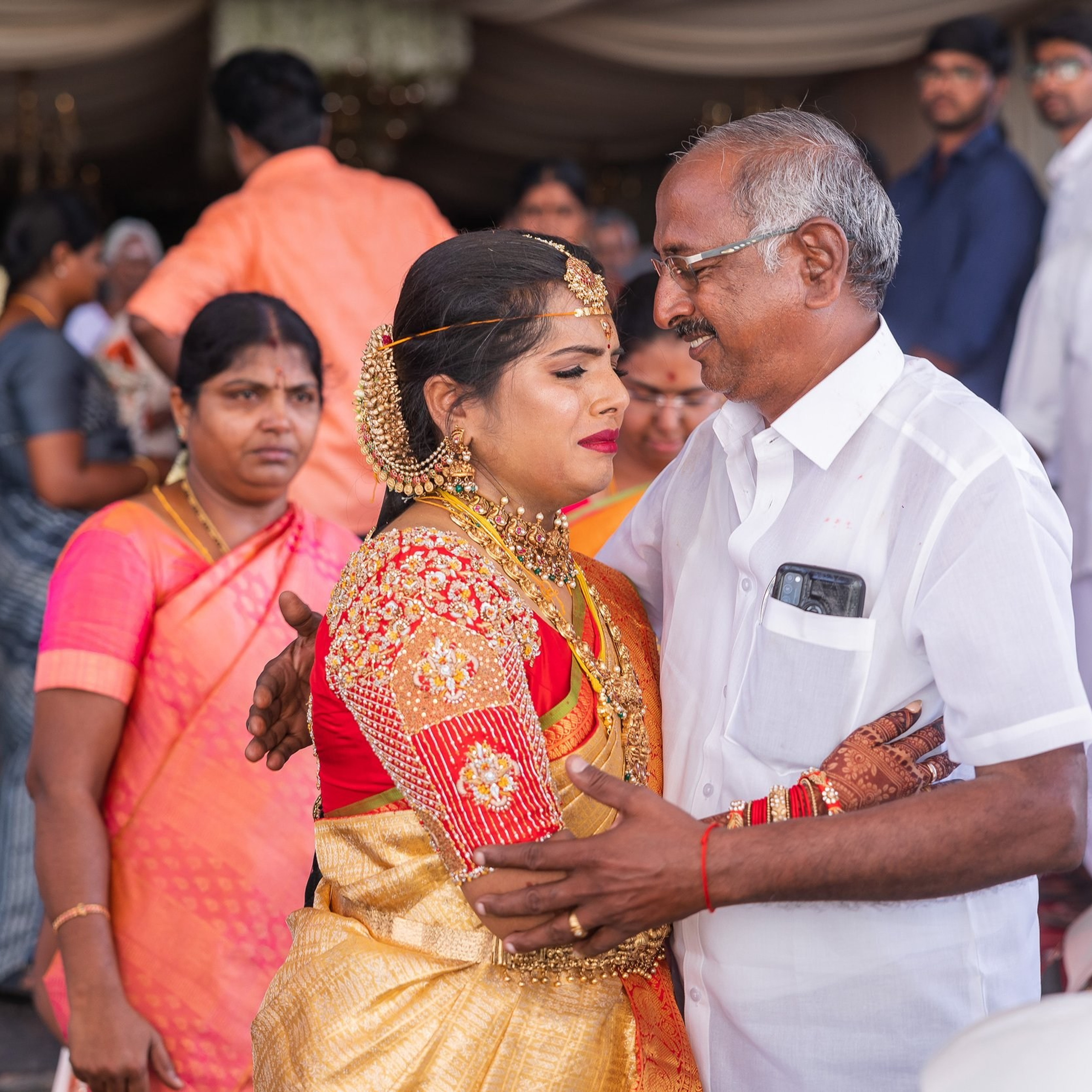 A Grand Kongu Vellalar wedding in Karur at Vadivel Eswari Kalyana Mahal