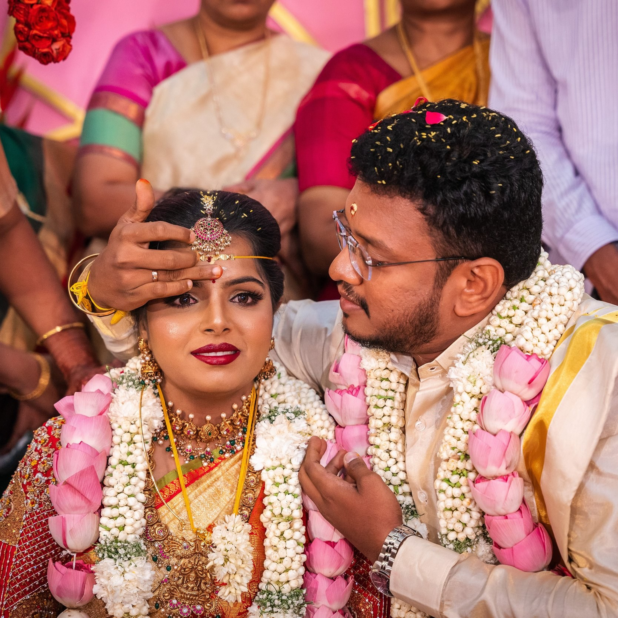 A Grand Kongu Vellalar wedding in Karur at Vadivel Eswari Kalyana Mahal
