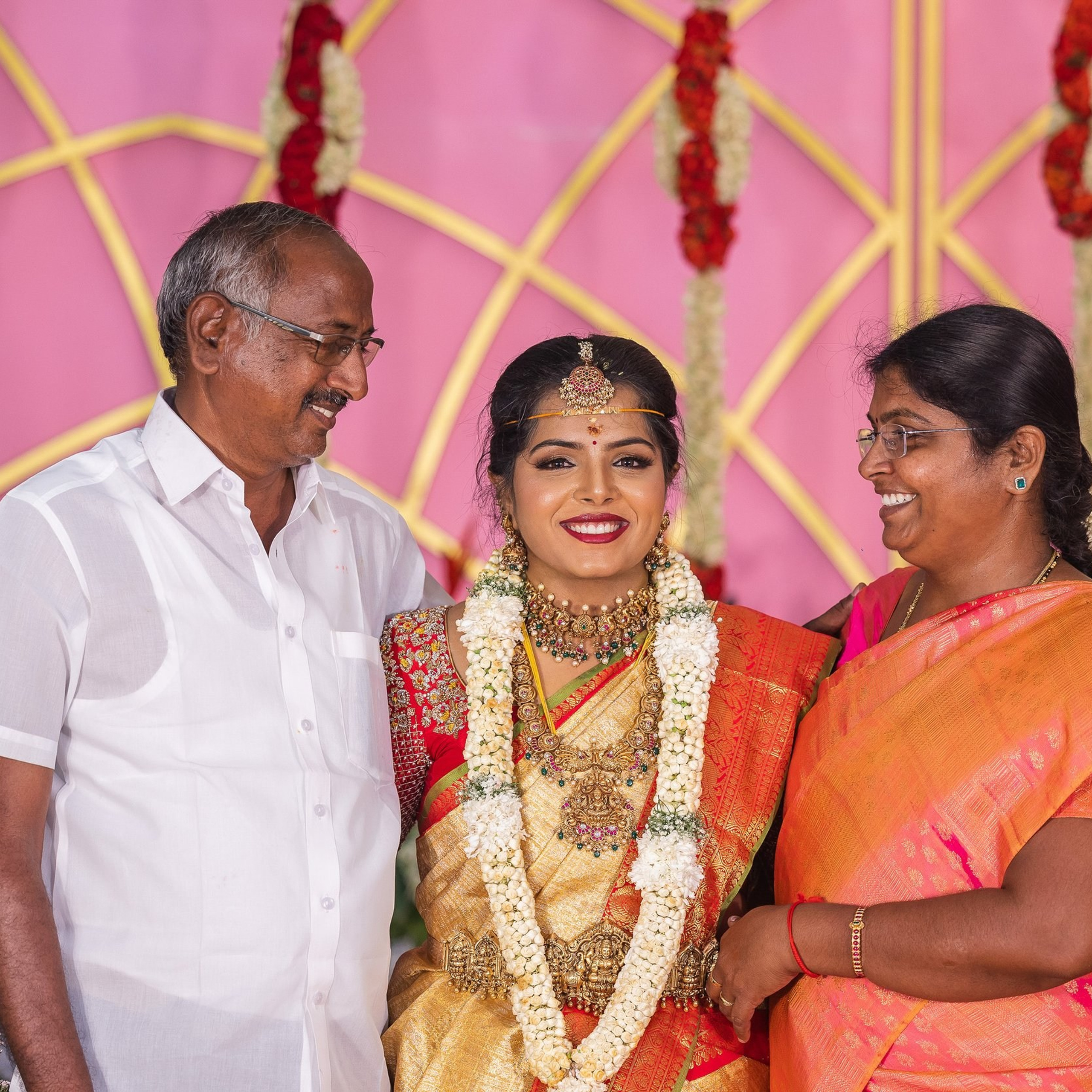 A Grand Kongu Vellalar wedding in Karur at Vadivel Eswari Kalyana Mahal