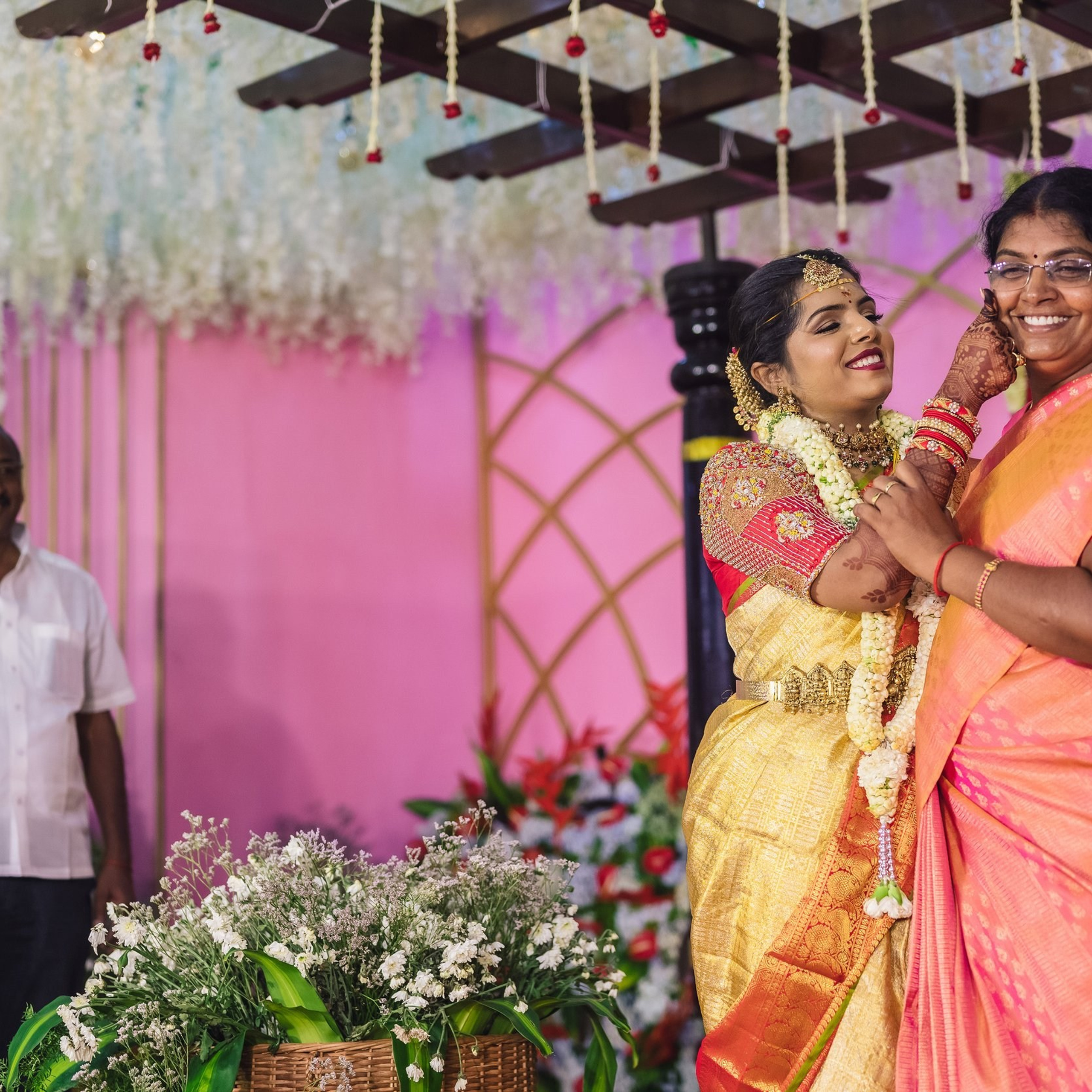 A Grand Kongu Vellalar wedding in Karur at Vadivel Eswari Kalyana Mahal