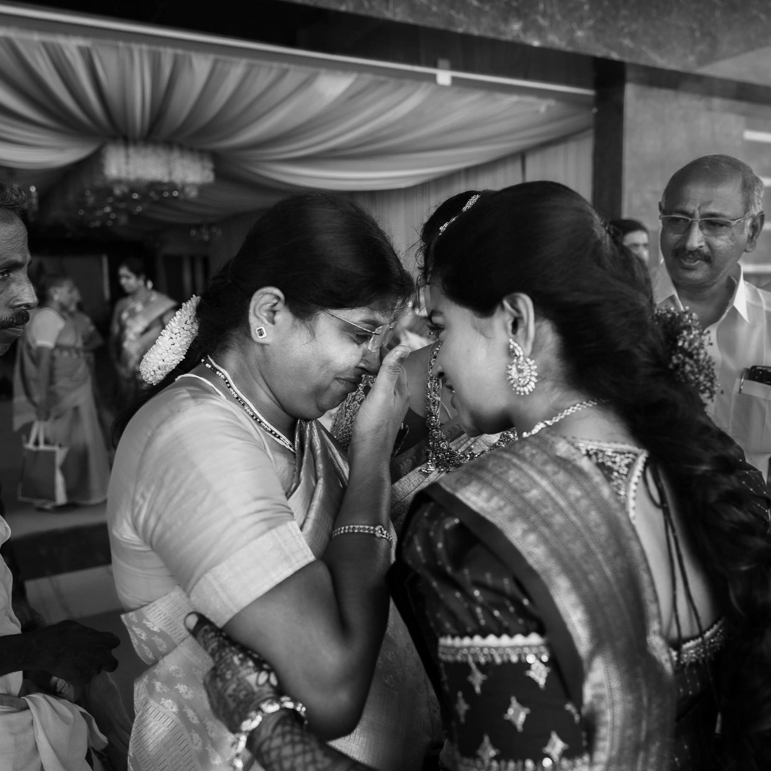 A Grand Kongu Vellalar wedding in Karur at Vadivel Eswari Kalyana Mahal