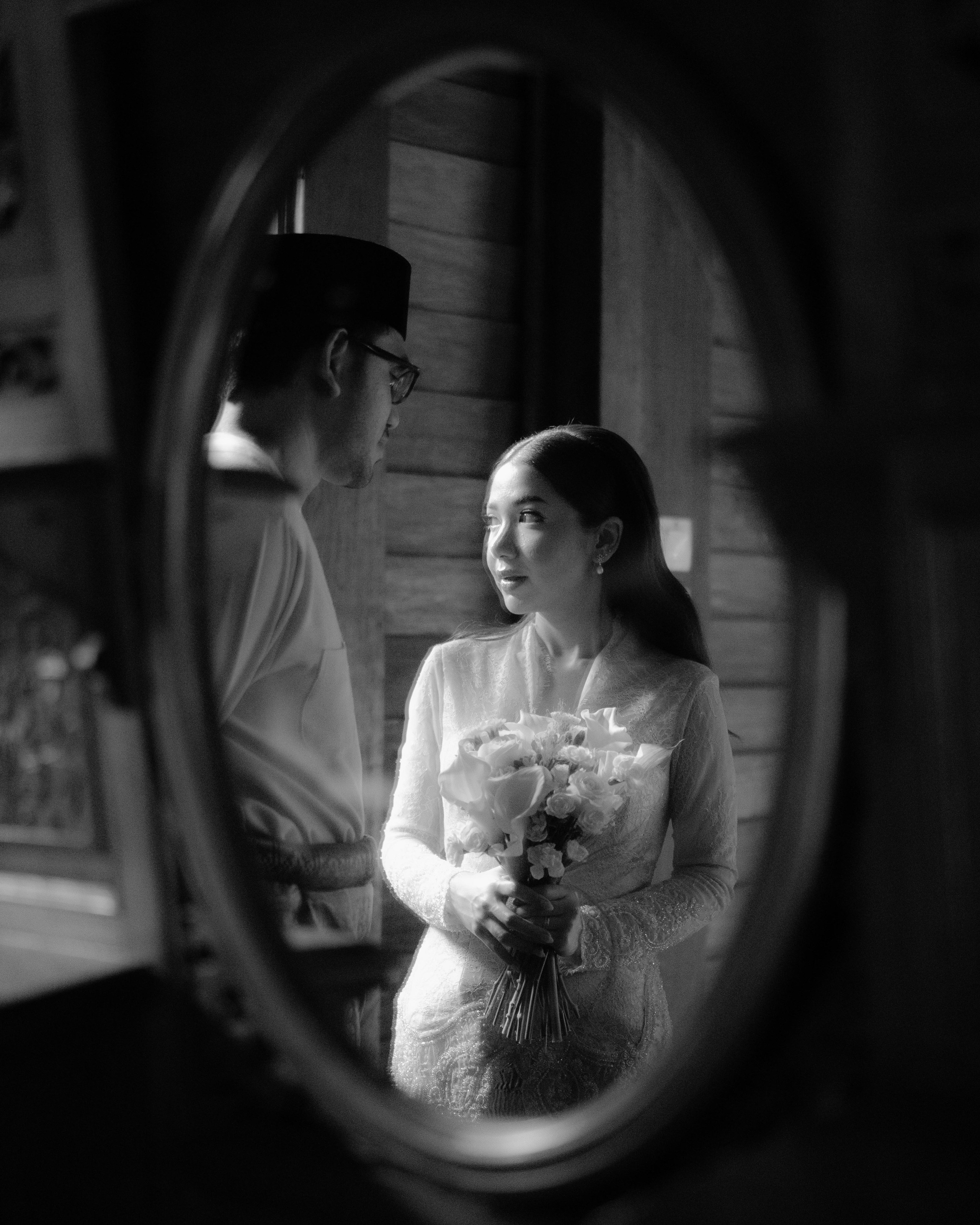 ELLI & ADAM