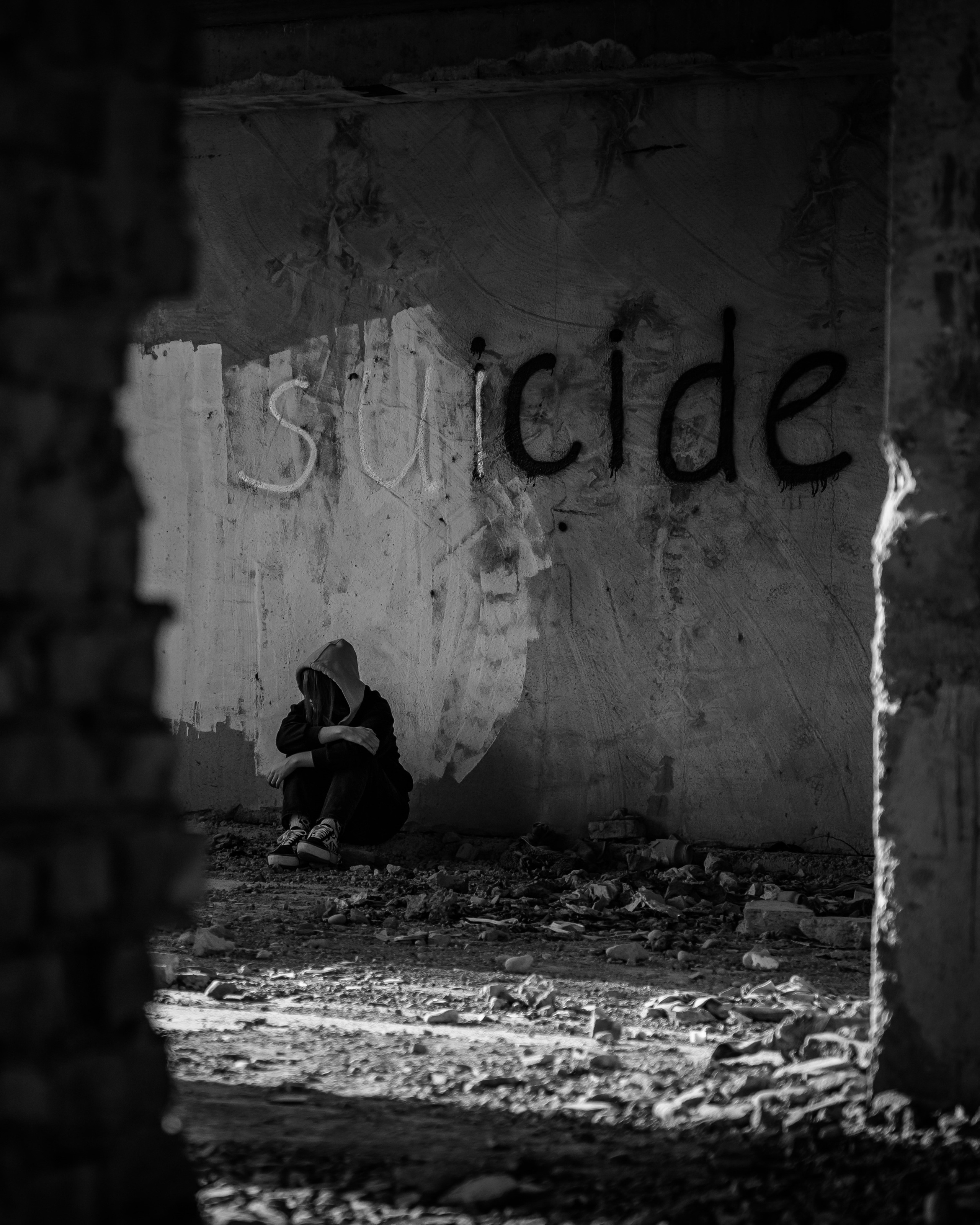 Умирать больно: почему люди решаются на самоубийство