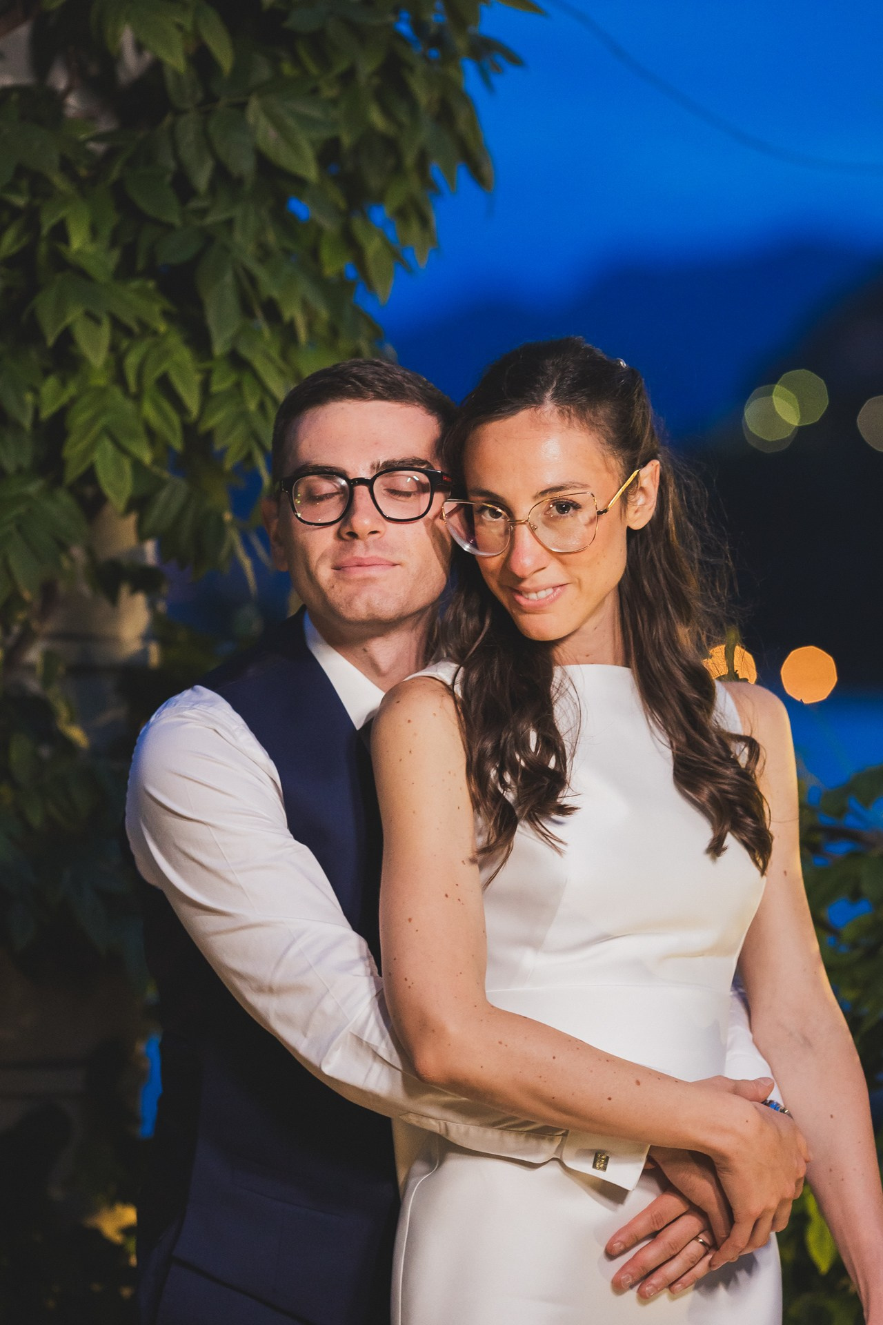 Engagement Session Milano Lago Maggiore Emme Studios. Fotografa di matrimonio a Milano e in Lombardia. Racconto matrimoni con uno stile naturale, elegante e senza pose forzate