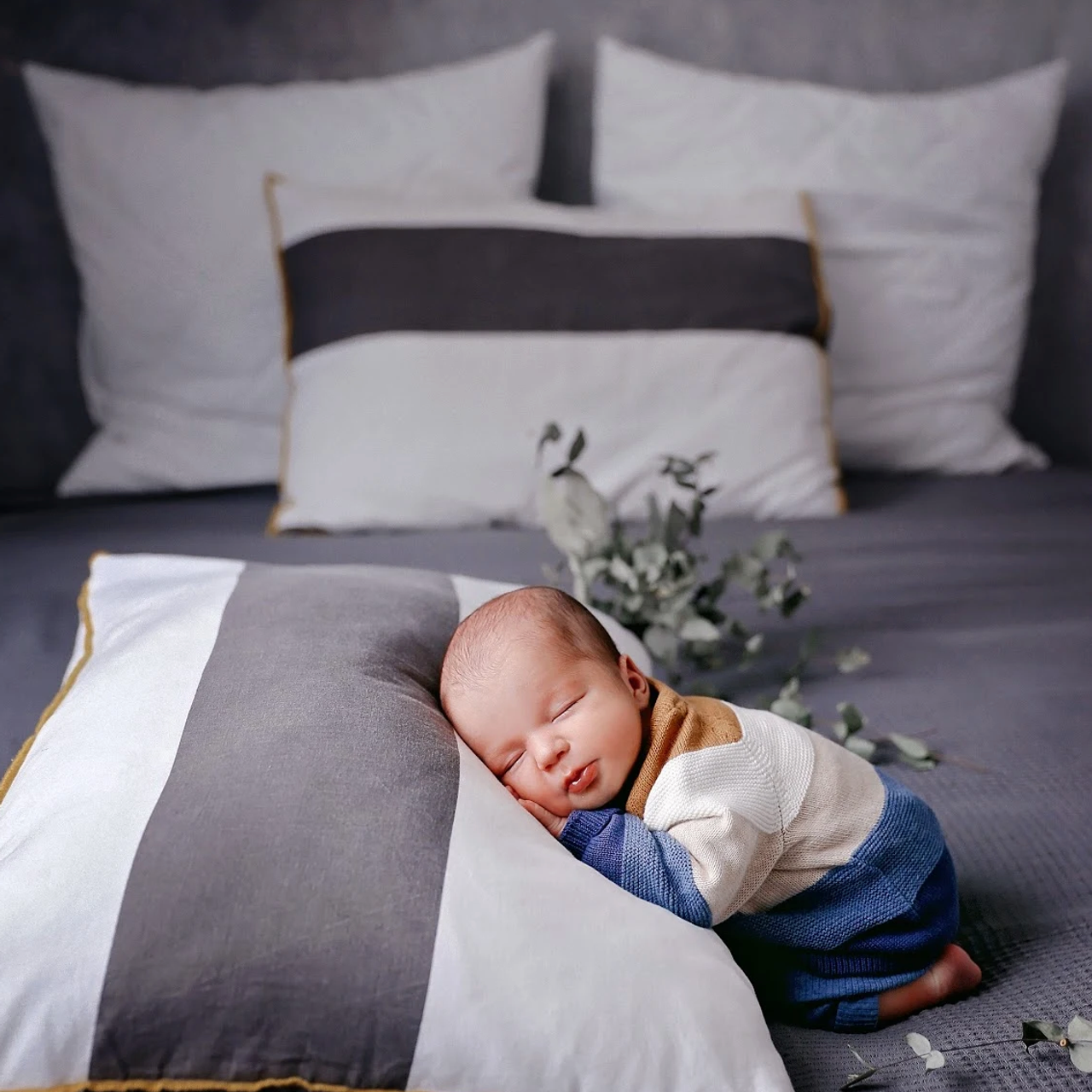 Newborn Photoshoot Prep Essex | Stress-Free Guide by Irene Chaikeen. Irene Chaikeen | Luxury maternity and newborn photoshoot in Essex
