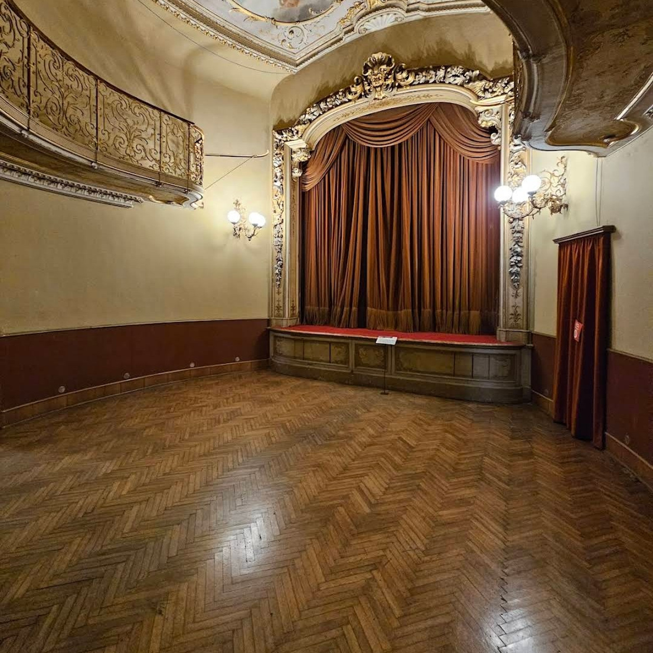 Locations Como. Wedding and elopement photographer Italy Tuscany Como Milan Pavia Marija Galaka