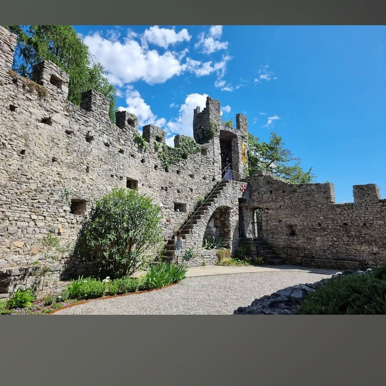 Locations Como. Wedding and elopement photographer Italy Tuscany Como Milan Pavia Marija Galaka