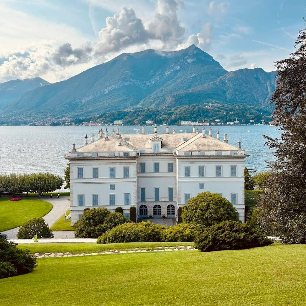 Locations Como. Wedding and elopement photographer Italy Tuscany Como Milan Pavia Marija Galaka