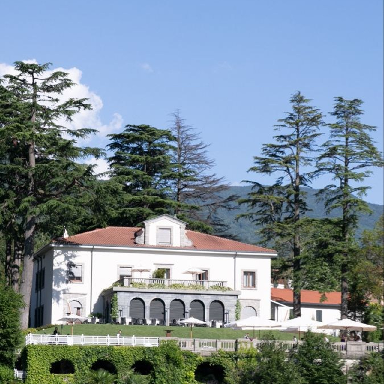 Locations Como. Wedding and elopement photographer Italy Tuscany Como Milan Pavia Marija Galaka