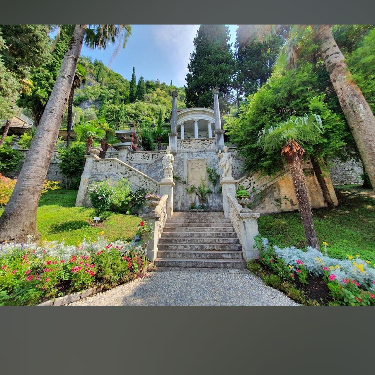 Locations Como. Wedding and elopement photographer Italy Tuscany Como Milan Pavia Marija Galaka