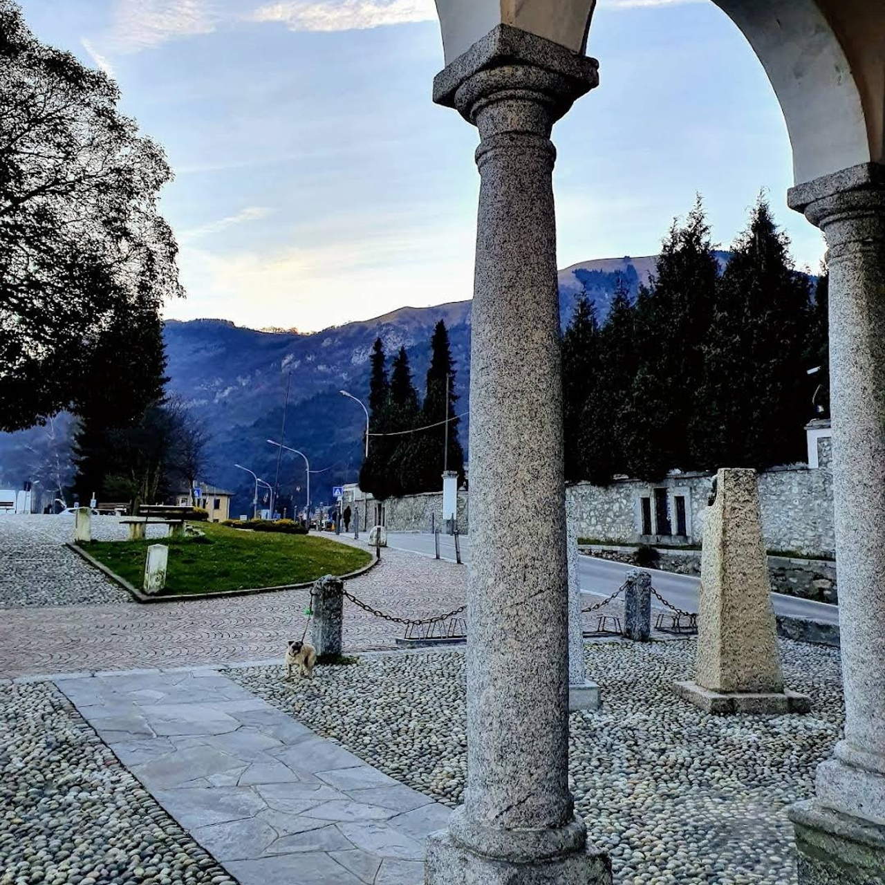 Locations Como. Wedding and elopement photographer Italy Tuscany Como Milan Pavia Marija Galaka