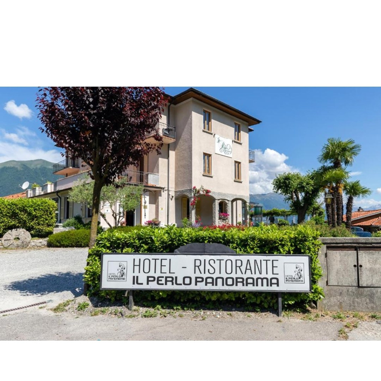 Locations Como. Wedding and elopement photographer Italy Tuscany Como Milan Pavia Marija Galaka