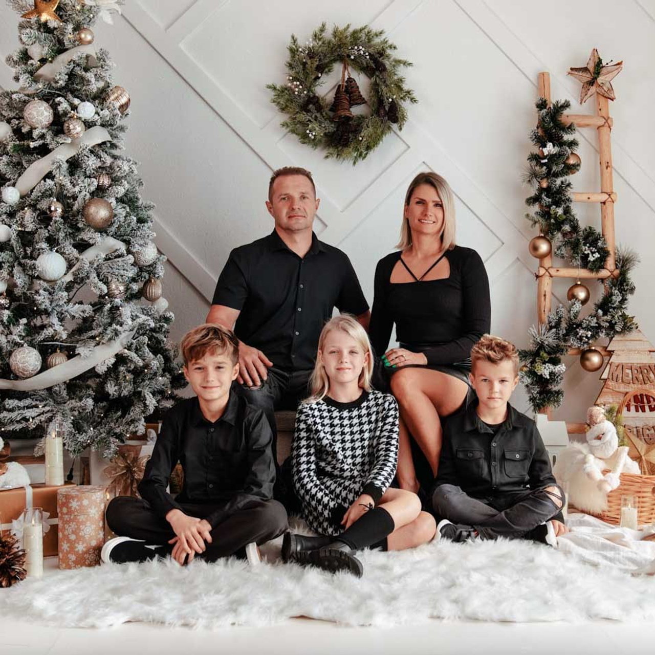 Christmas Studio Mini Sessions — Family Photography in Jacksonville, FL
